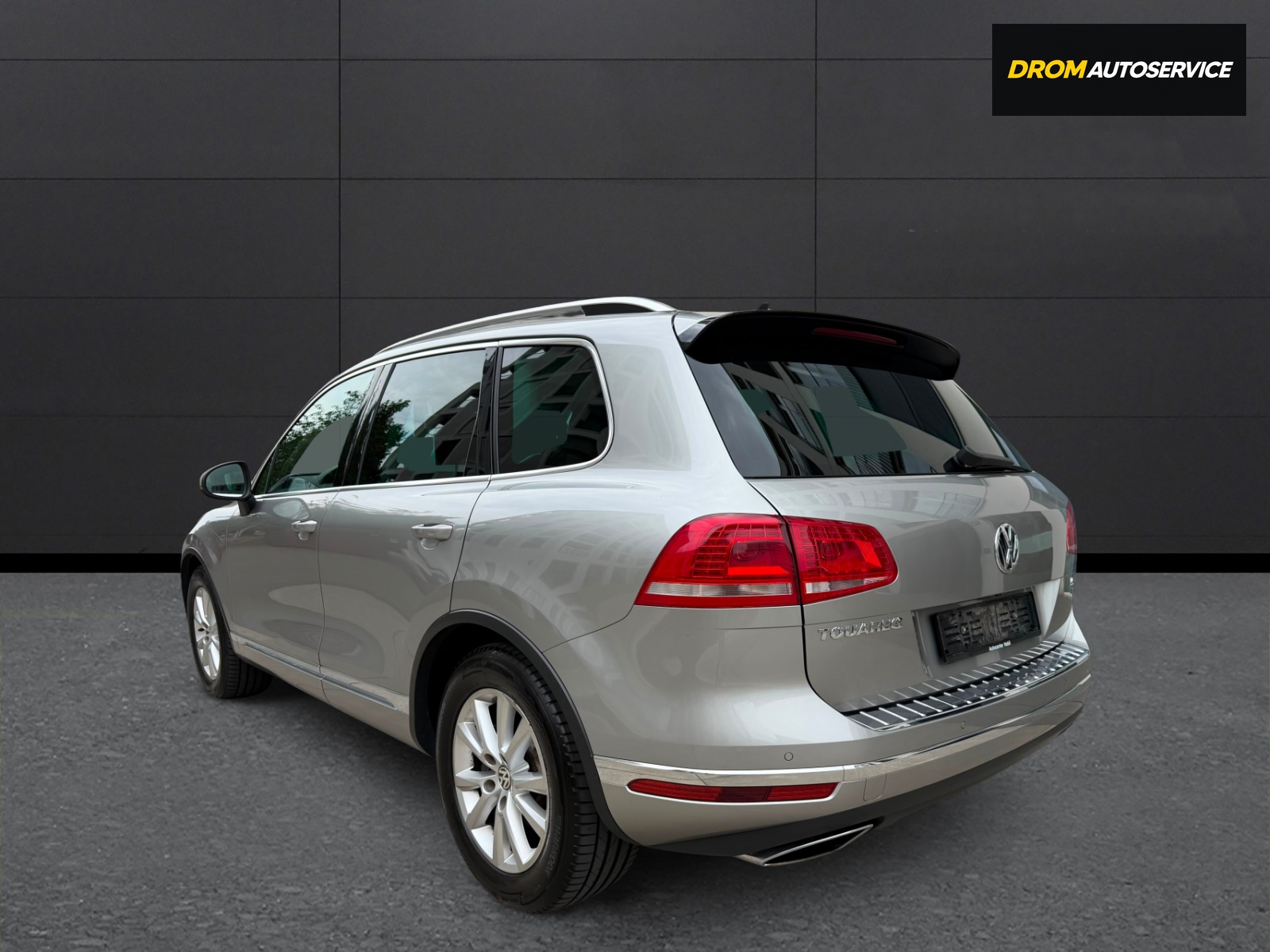 VW Touareg 3.0 TDI BlueMotion Technology Tiptronic-image-13