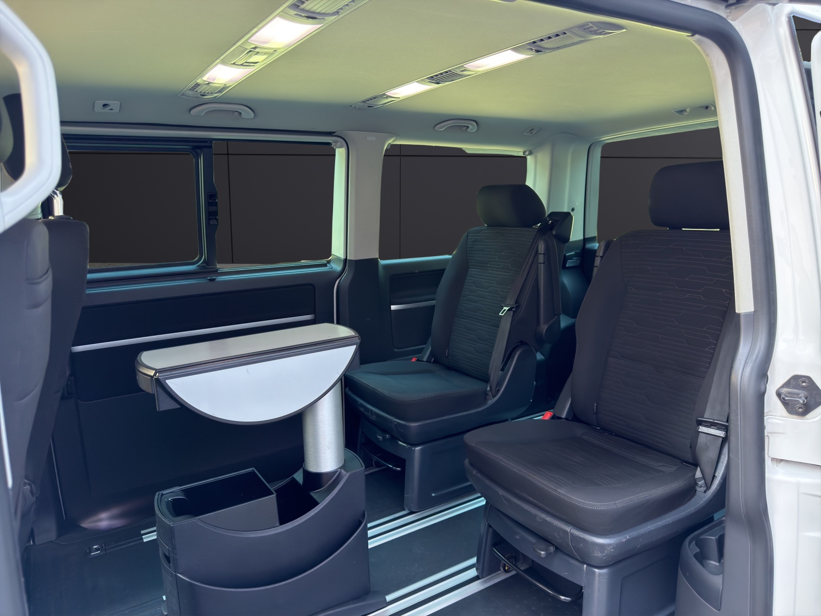 VW T6.1 Multivan 2.0 Bi-TDI Comfortline 4Motion DSG-image-15
