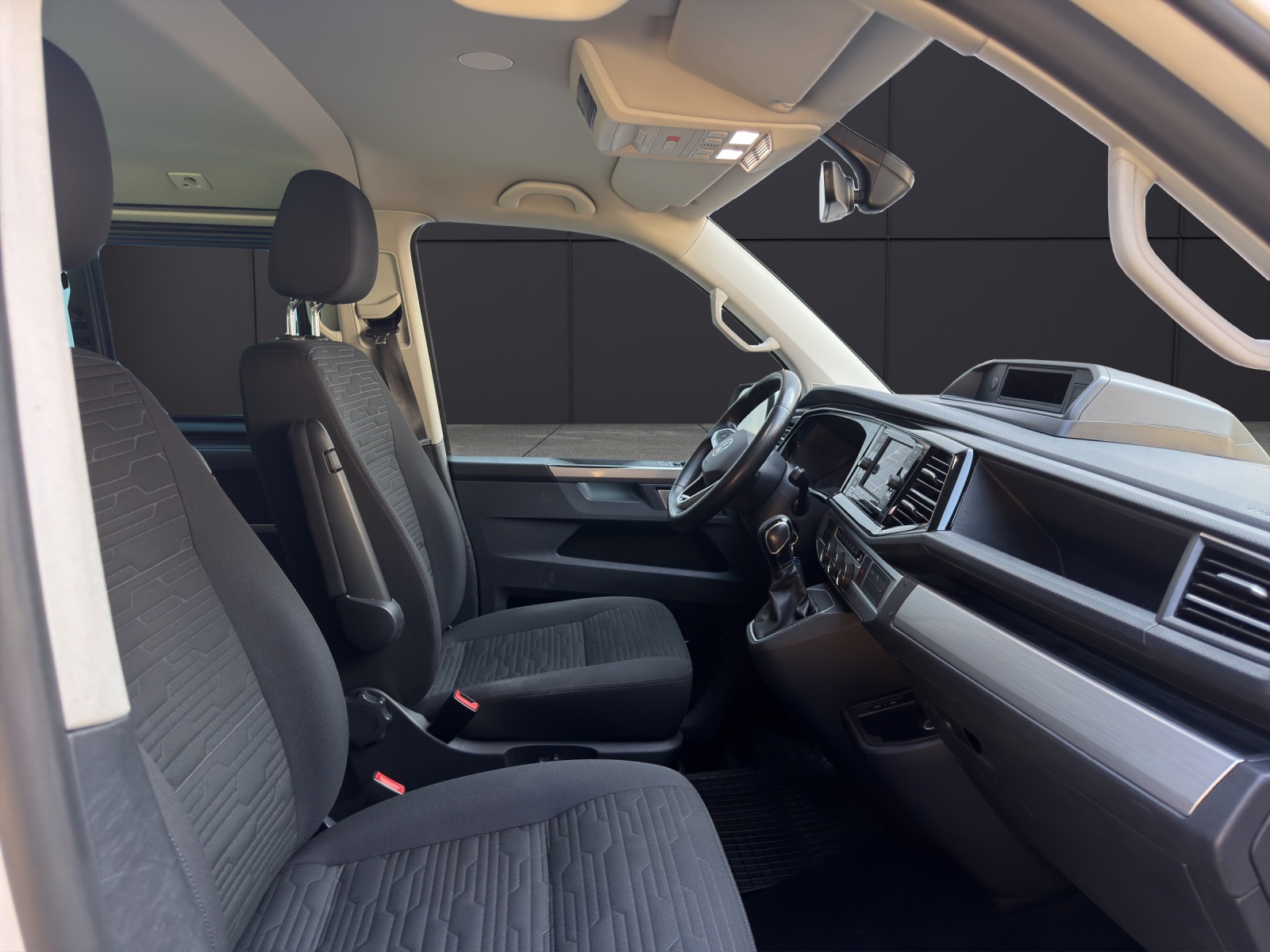 VW T6.1 Multivan 2.0 Bi-TDI Comfortline 4Motion DSG-image-13
