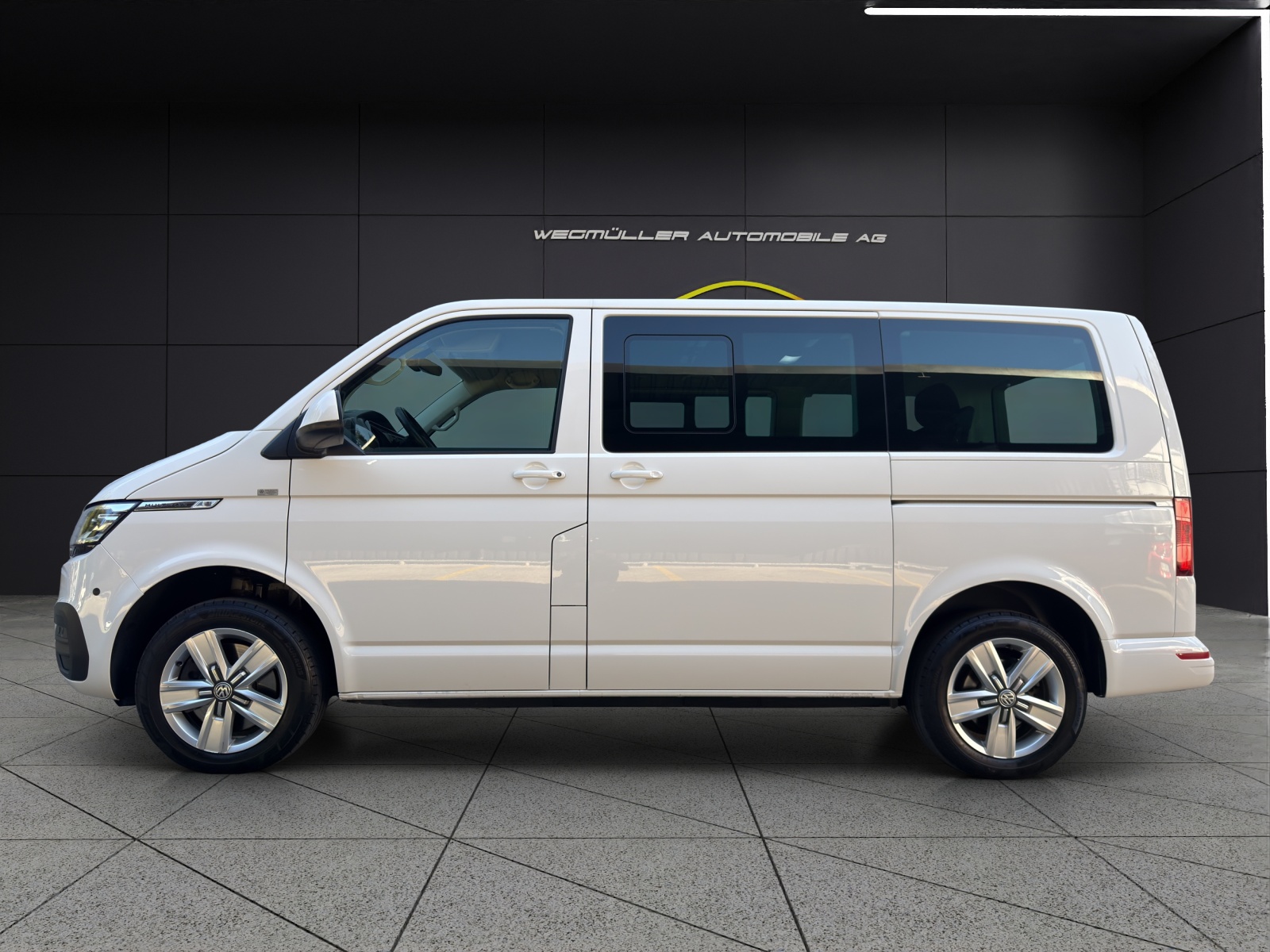 VW T6.1 Multivan 2.0 Bi-TDI Comfortline 4Motion DSG-image-9