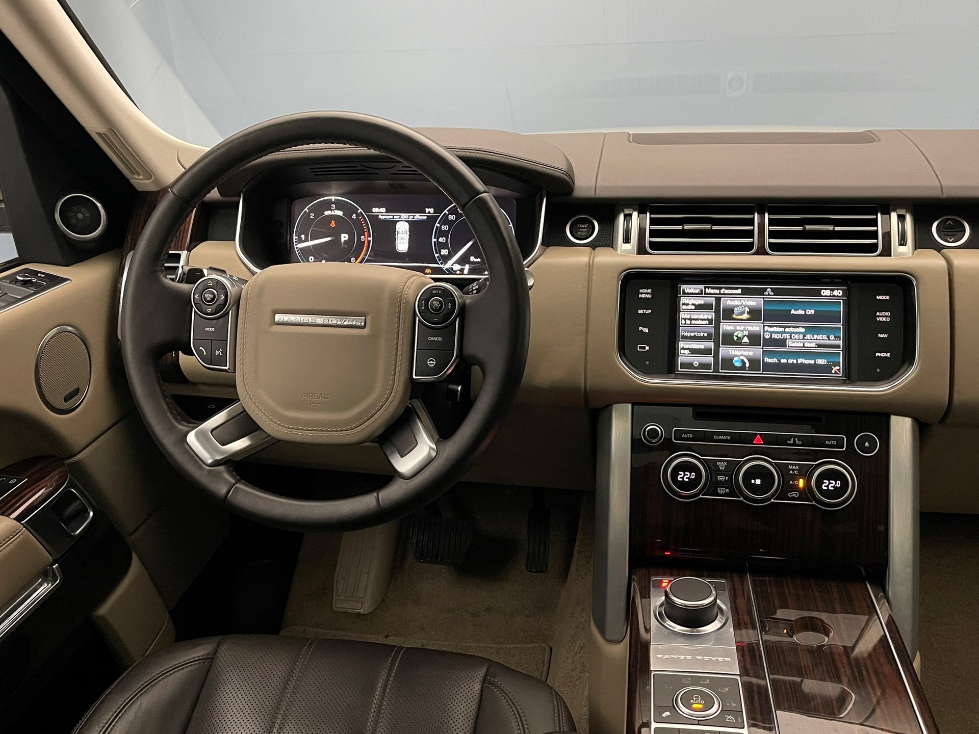 LAND ROVER 3.0 TDV6 Vogue-image-1