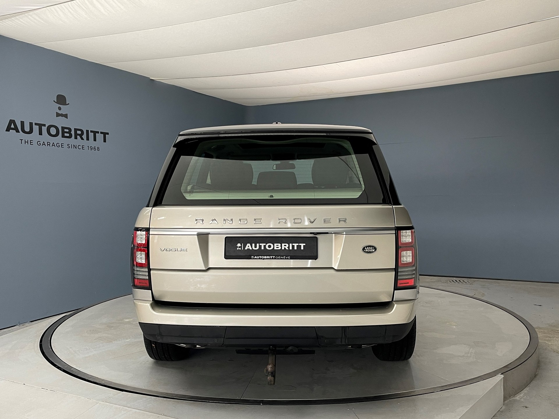 LAND ROVER 3.0 TDV6 Vogue-image-3