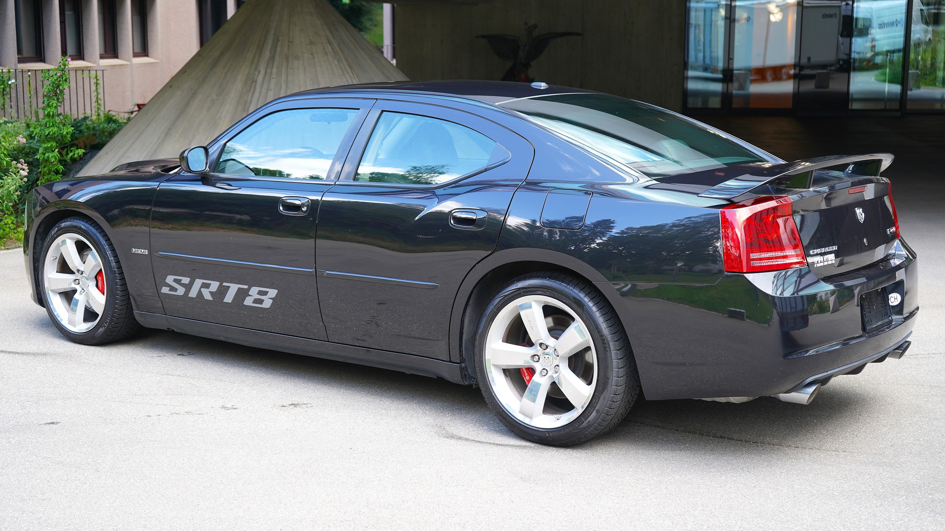 DODGE SRT8 HEMI-image-2