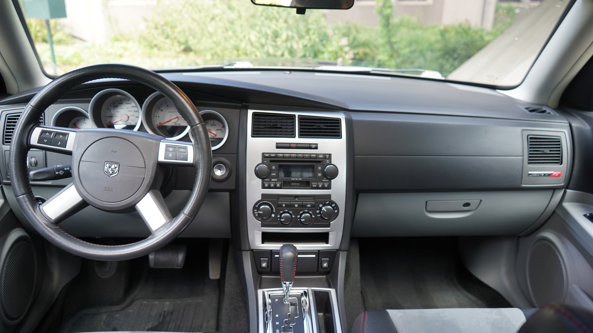 DODGE SRT8 HEMI-image-9