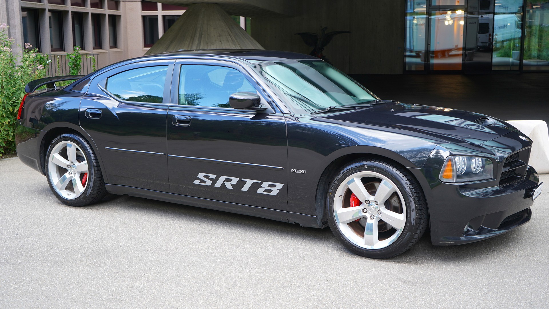 DODGE SRT8 HEMI-image-0