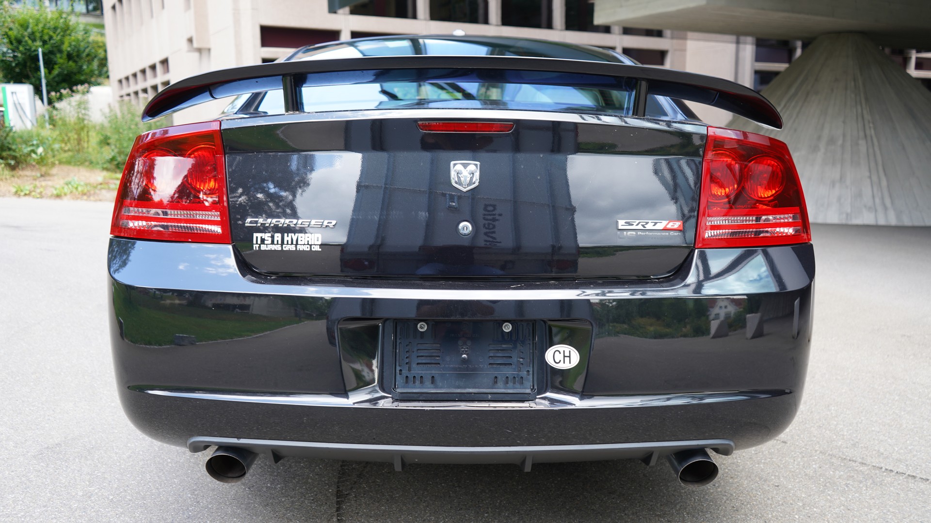 DODGE SRT8 HEMI-image-4
