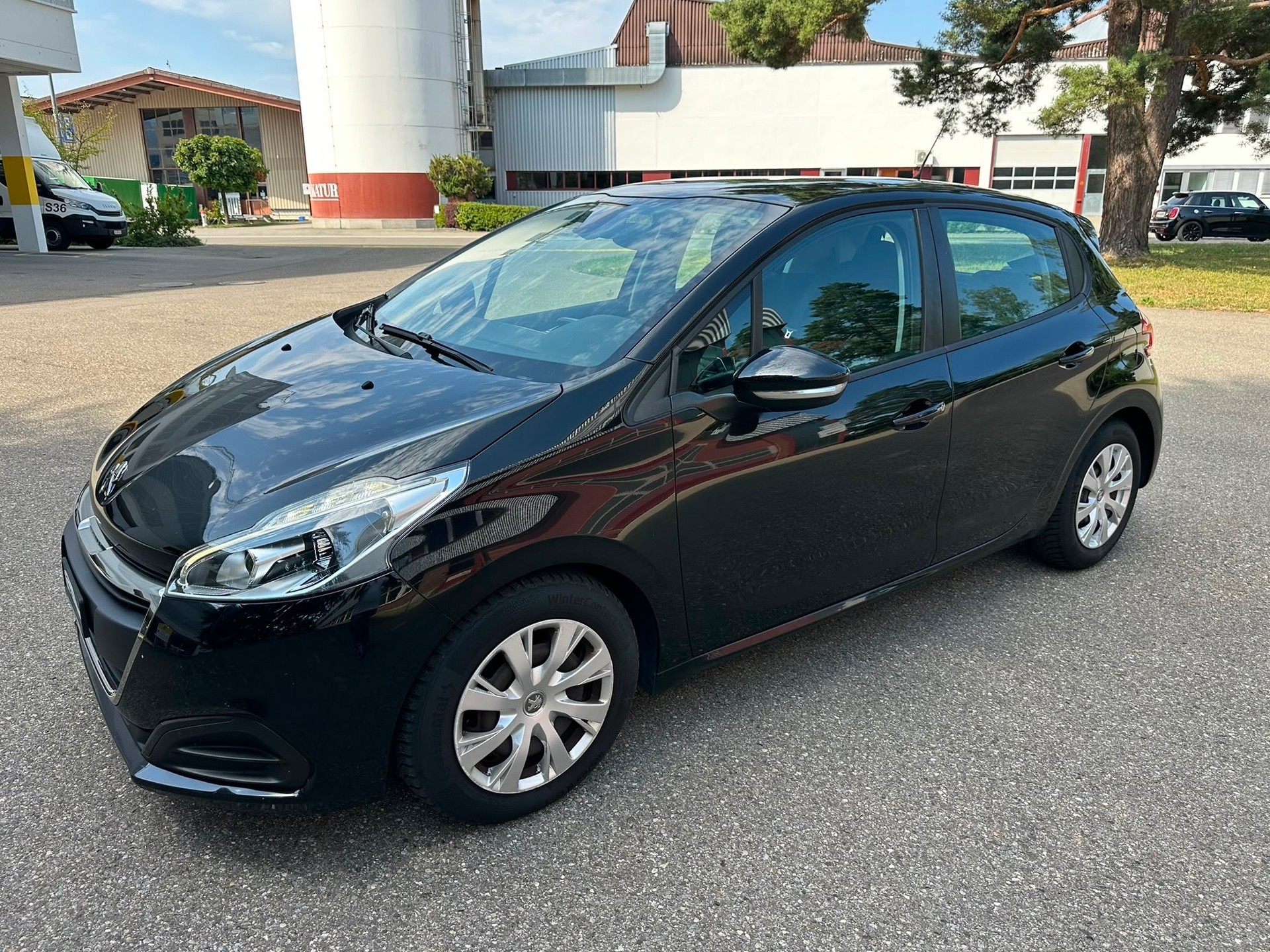 PEUGEOT 208 1.2 e-VTI Active EGS5-image-1