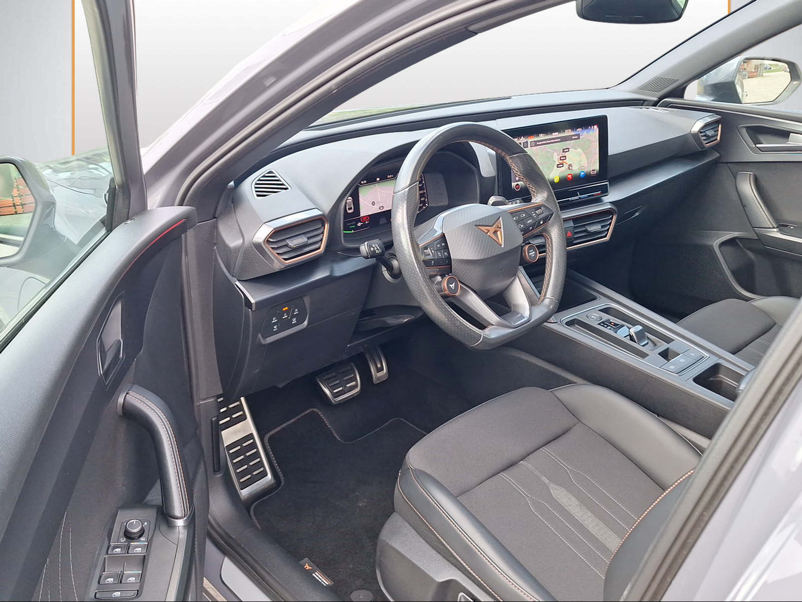 CUPRA LEON ST 1.4 e-HYBRID pHEV DSG-image-5