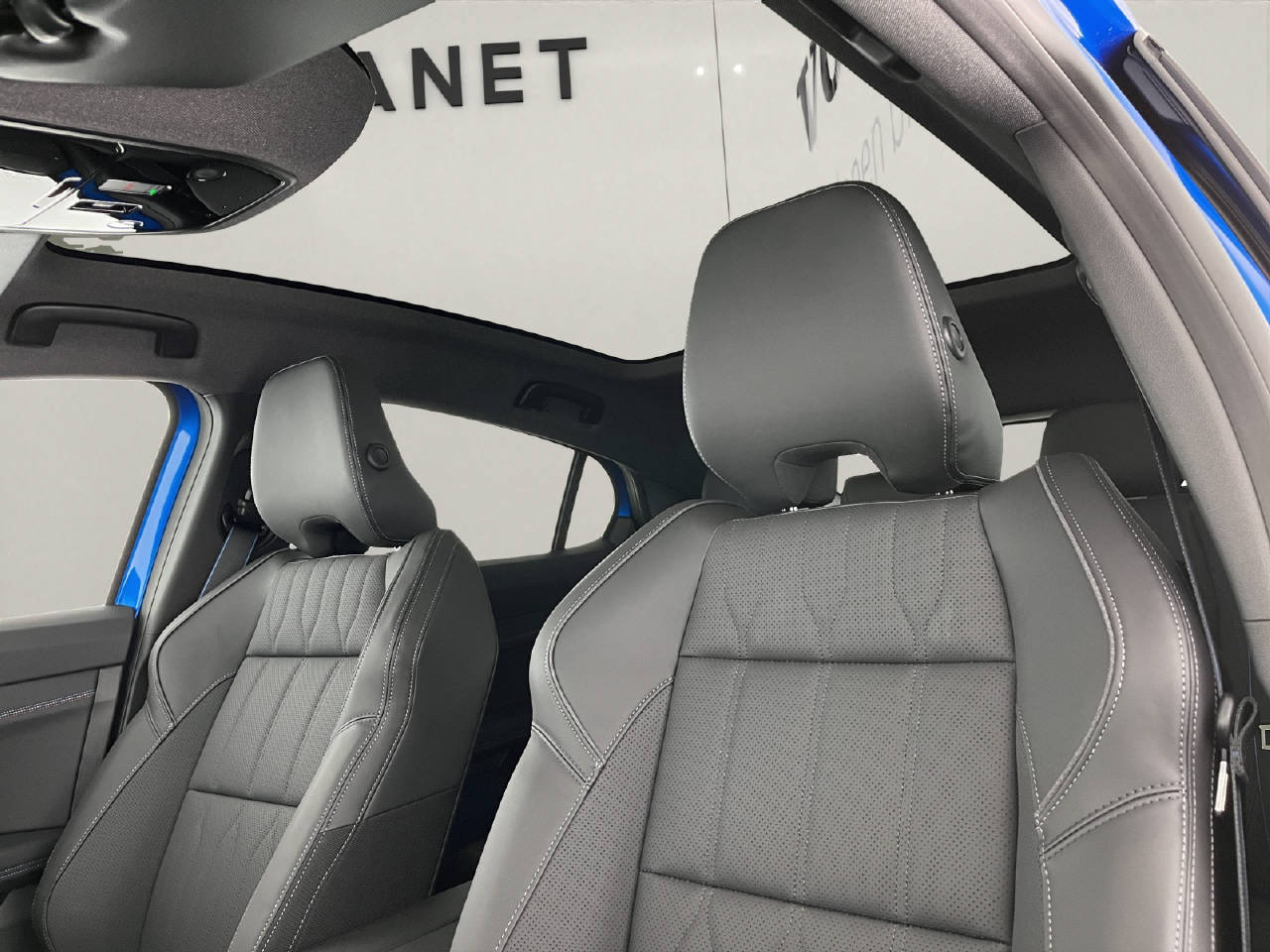 RENAULT Rafale 1.2 E-Tech Plug-in Atelier Alpine-image-14