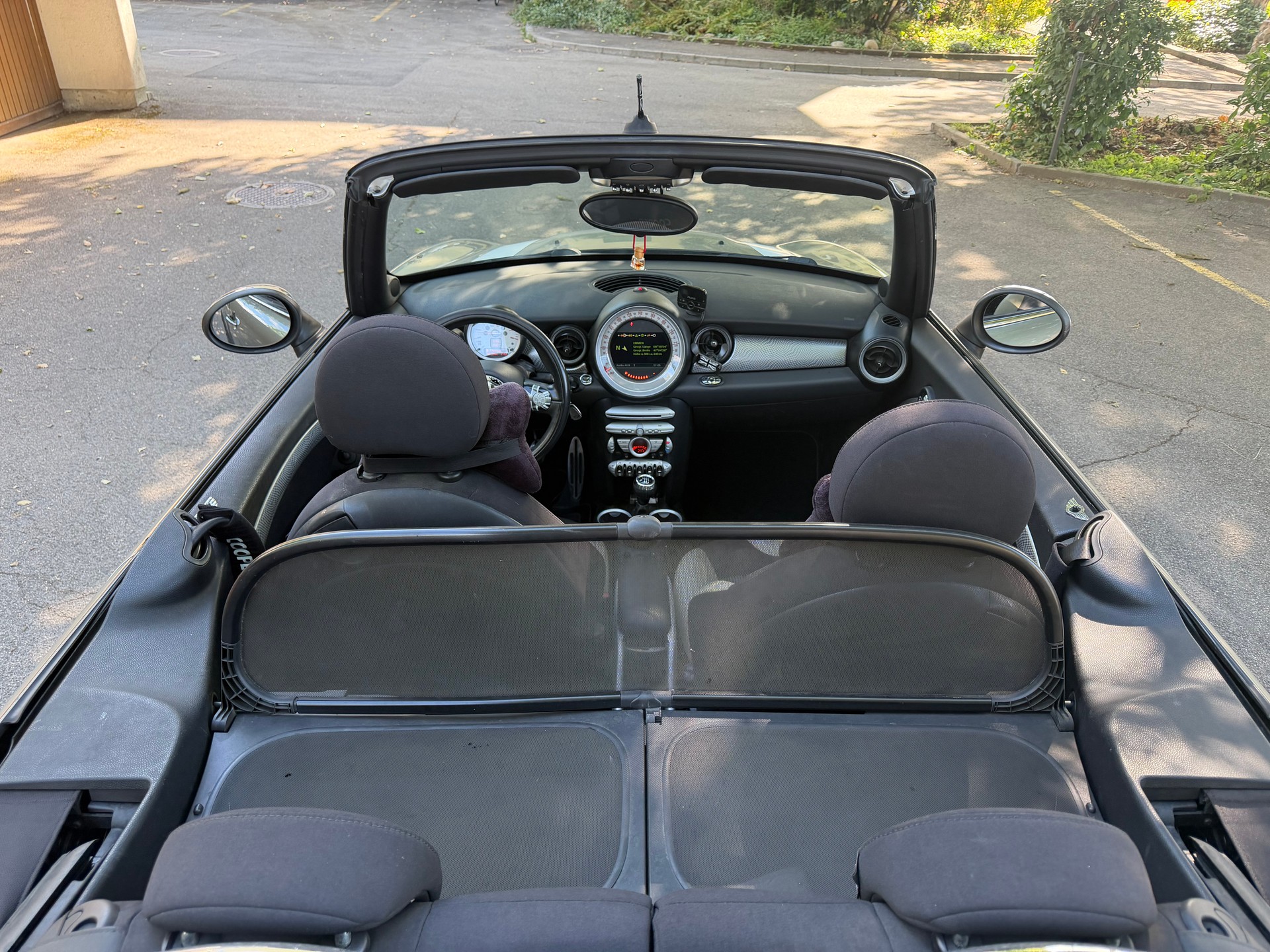 MINI Cooper S Cabriolet-image-3