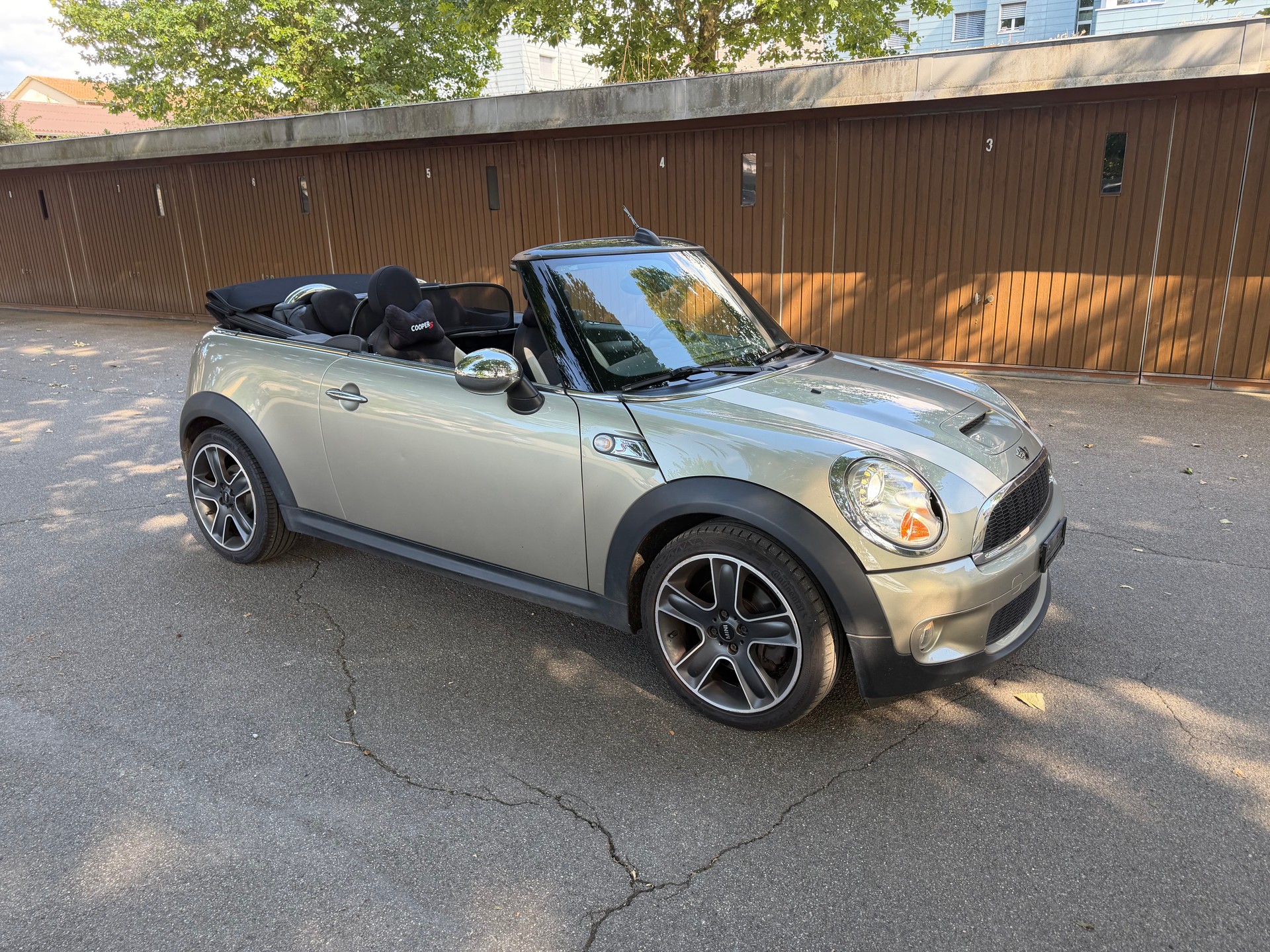 MINI Cooper S Cabriolet-image-6