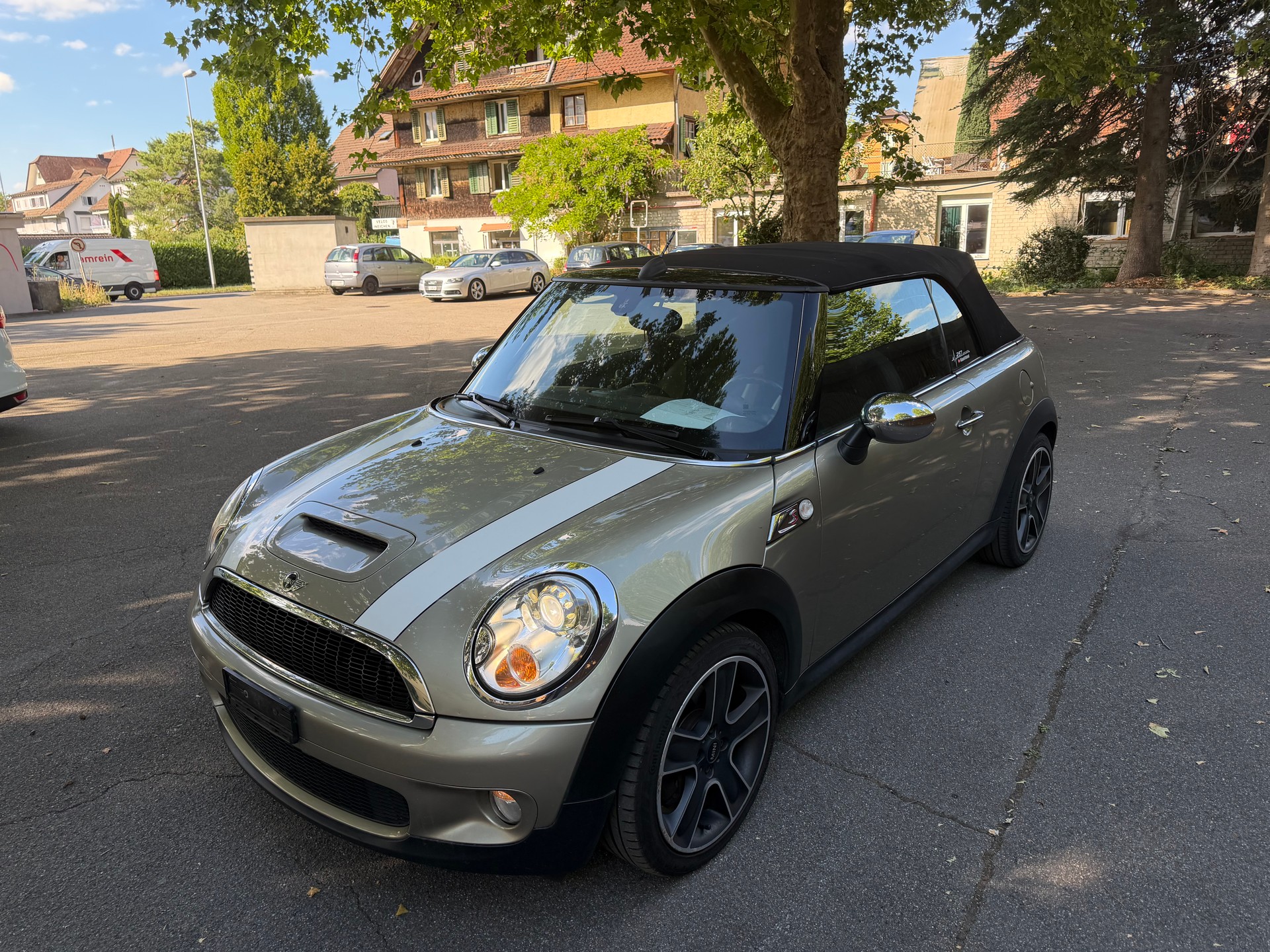 MINI Cooper S Cabriolet-image-10