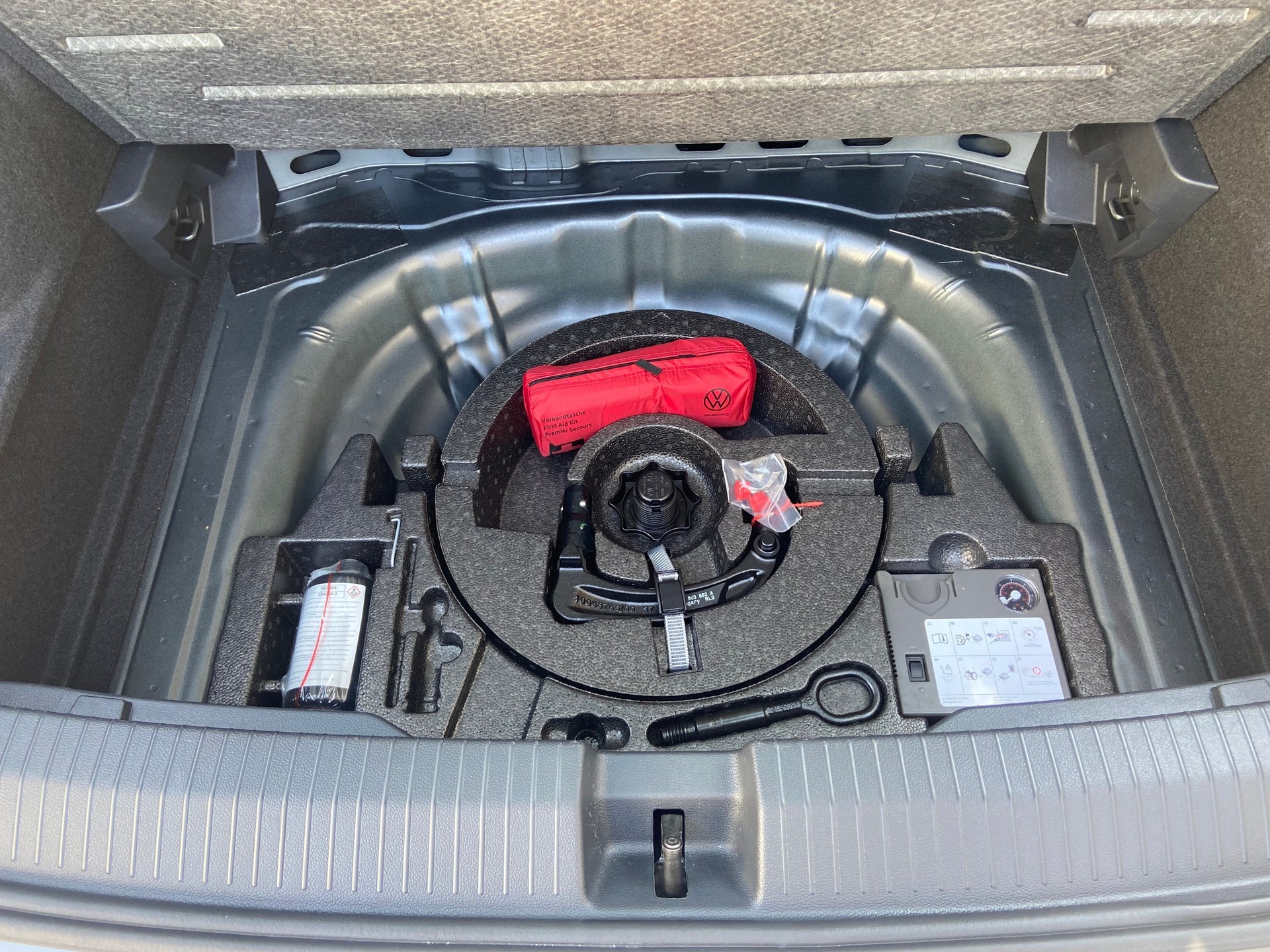 VW T-Roc 1.5 TSI EVO R-Line DSG-image-17