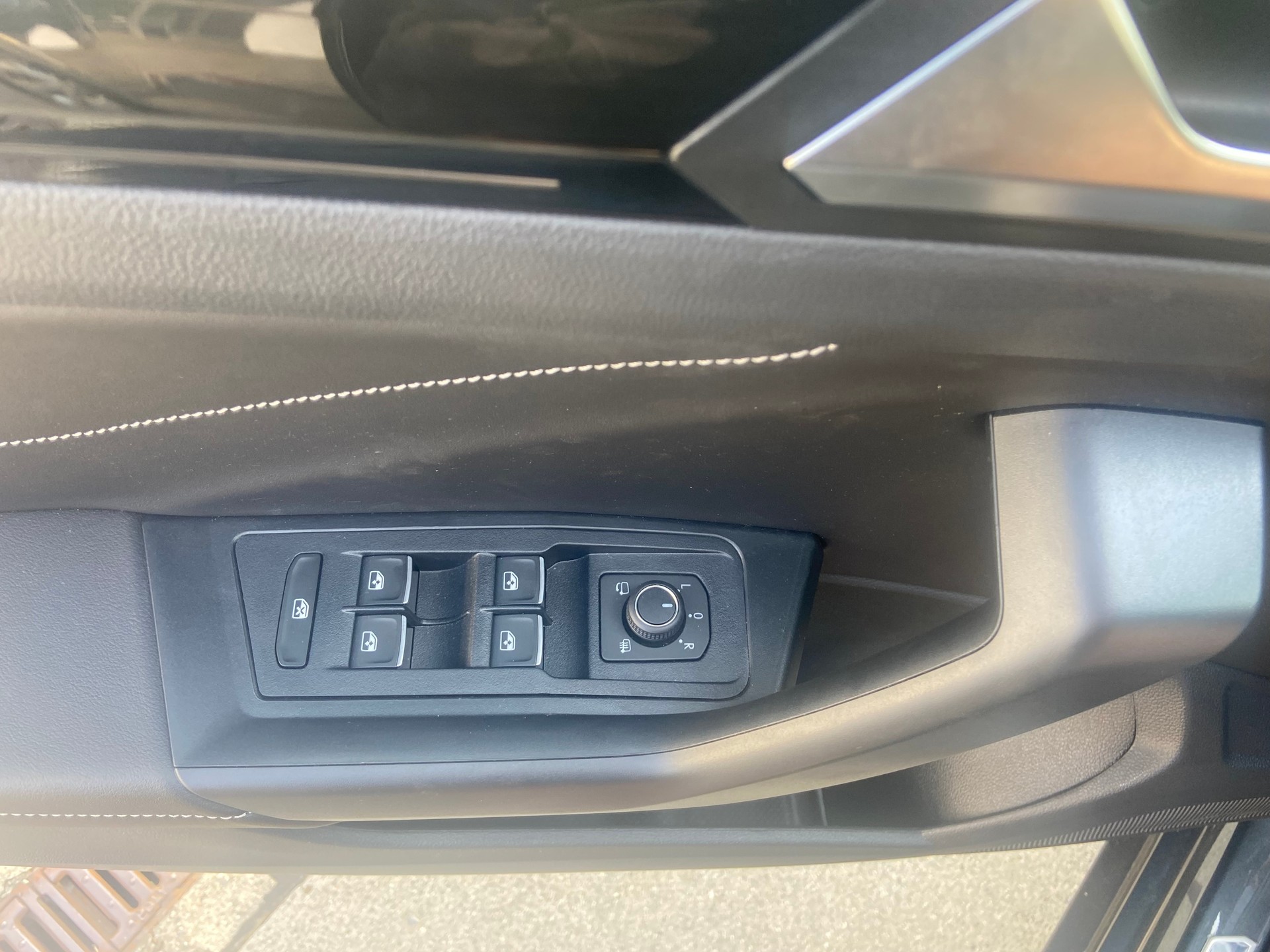 VW T-Roc 1.5 TSI EVO R-Line DSG-image-16