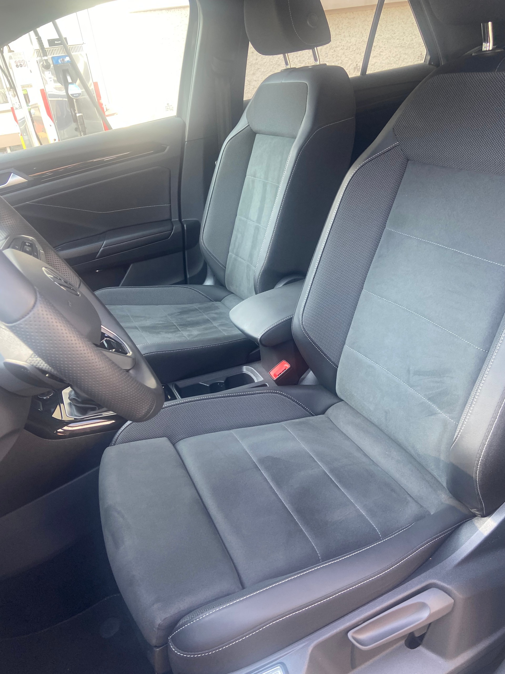 VW T-Roc 1.5 TSI EVO R-Line DSG-image-8