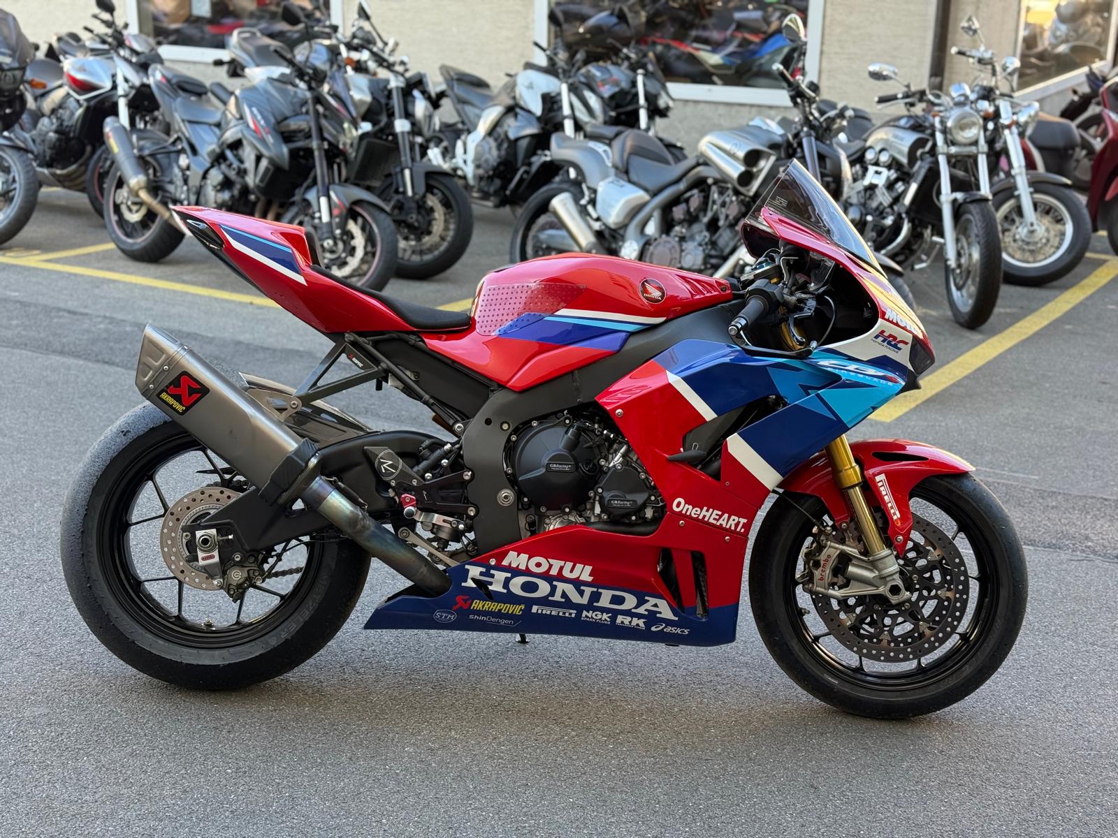 HONDA CBR 1000 RR-R SP-showroom-element-3