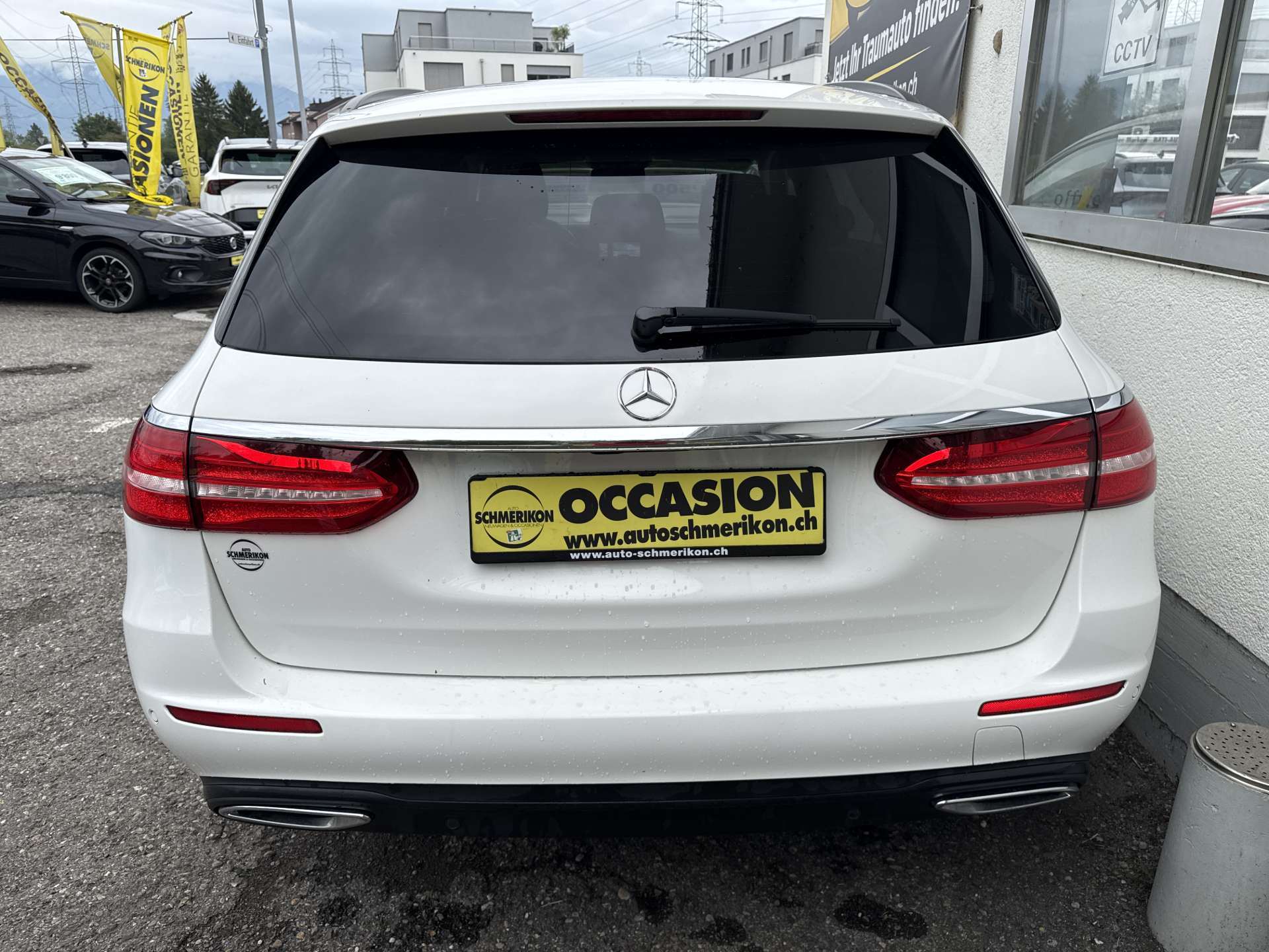 MERCEDES-BENZ E 200 d Avantgarde 9G-Tronic-image-3