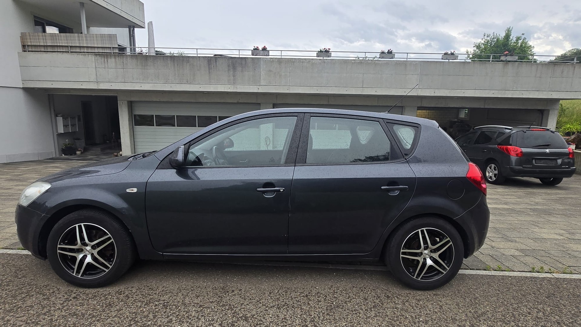 KIA Cee'd 1.6 CRDi Trend-image-8