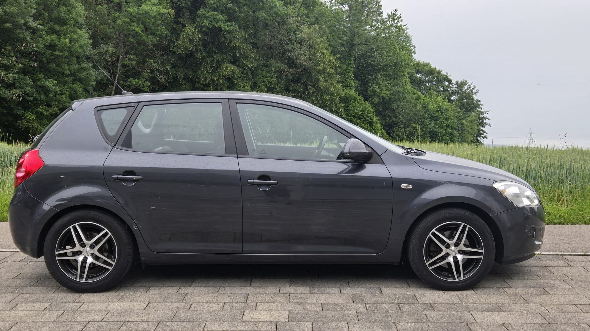 KIA Cee'd 1.6 CRDi Trend-image-4