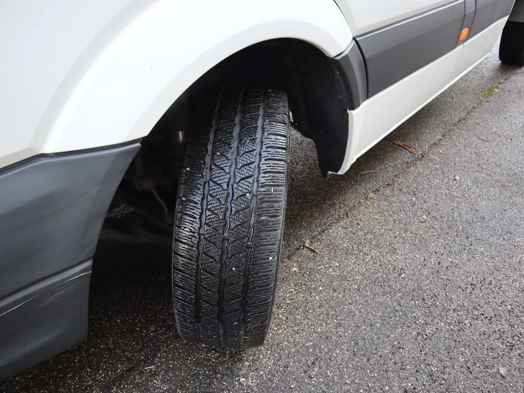 VW Crafter 35 2.0 TDI CR ** 7-Plätzer ** Anhängerkupplung ** Nutzlast 1225 **-image-9