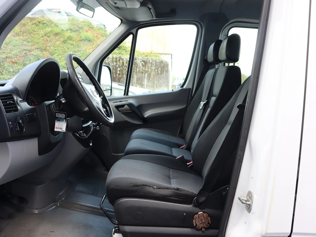 VW Crafter 35 2.0 TDI CR ** 7-Plätzer ** Anhängerkupplung ** Nutzlast 1225 **-image-7