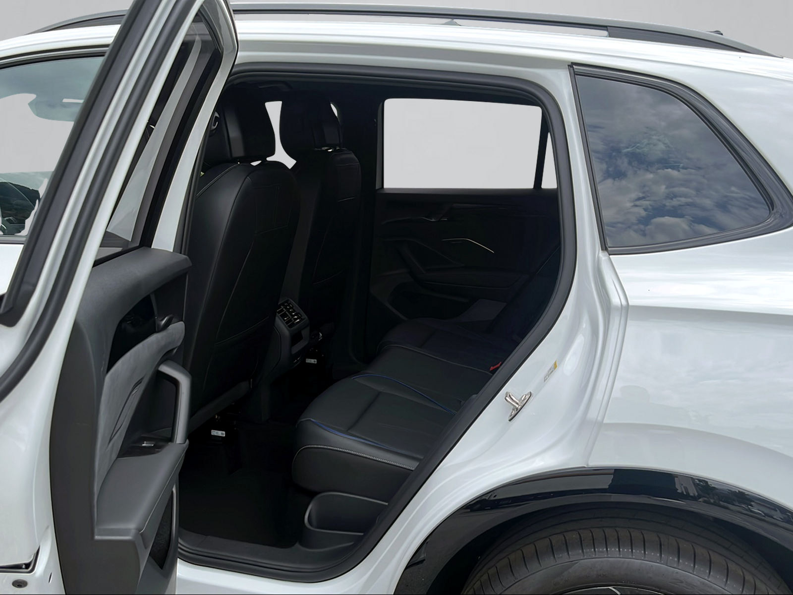 VW Tiguan 2.0 TSI DSG R-Line United 4Motion-image-7