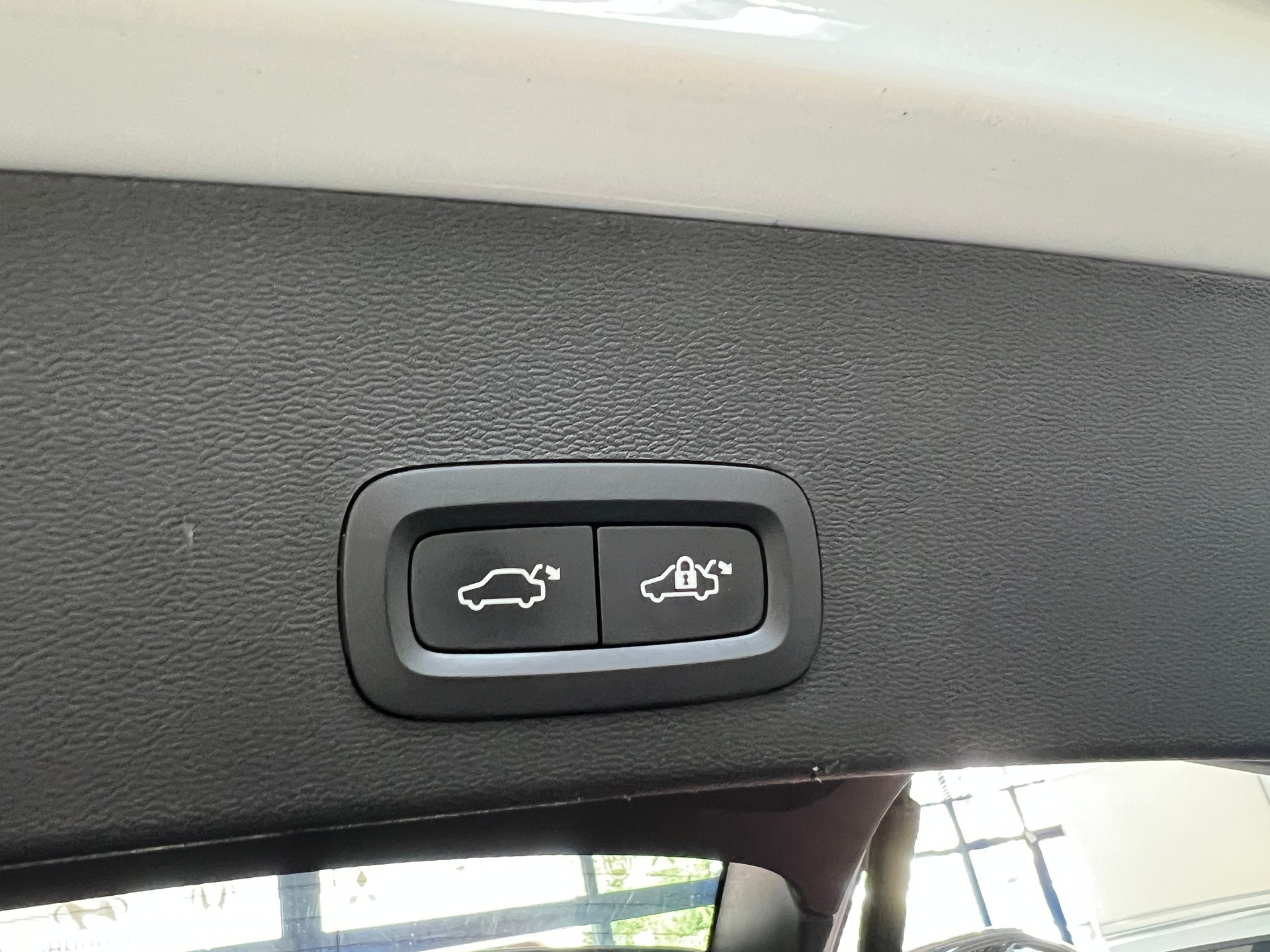 VOLVO XC40 T4 AWD Momentum Geartronic-image-14