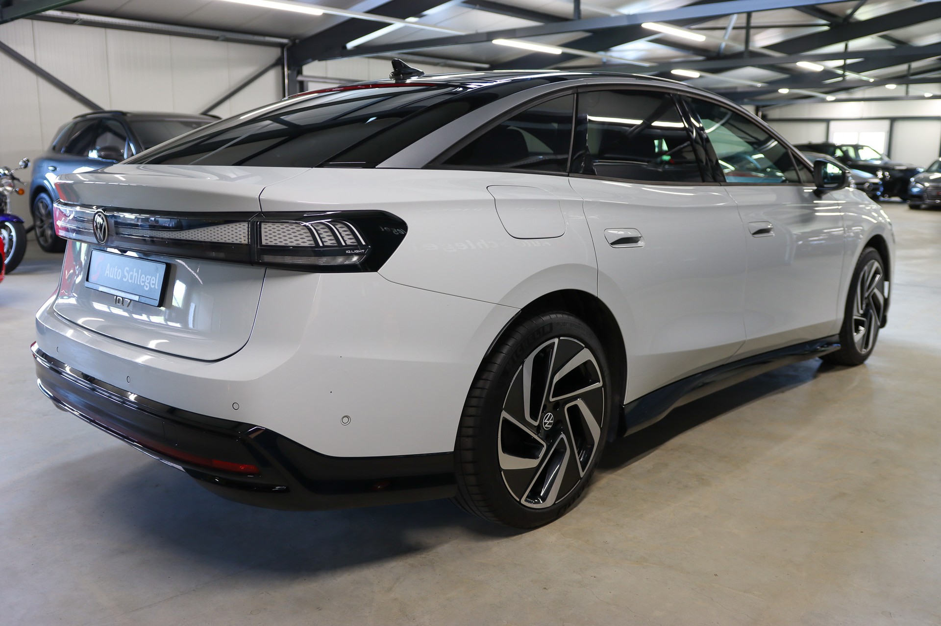 VW ID.7 Pro 77 kWh Pro-image-5