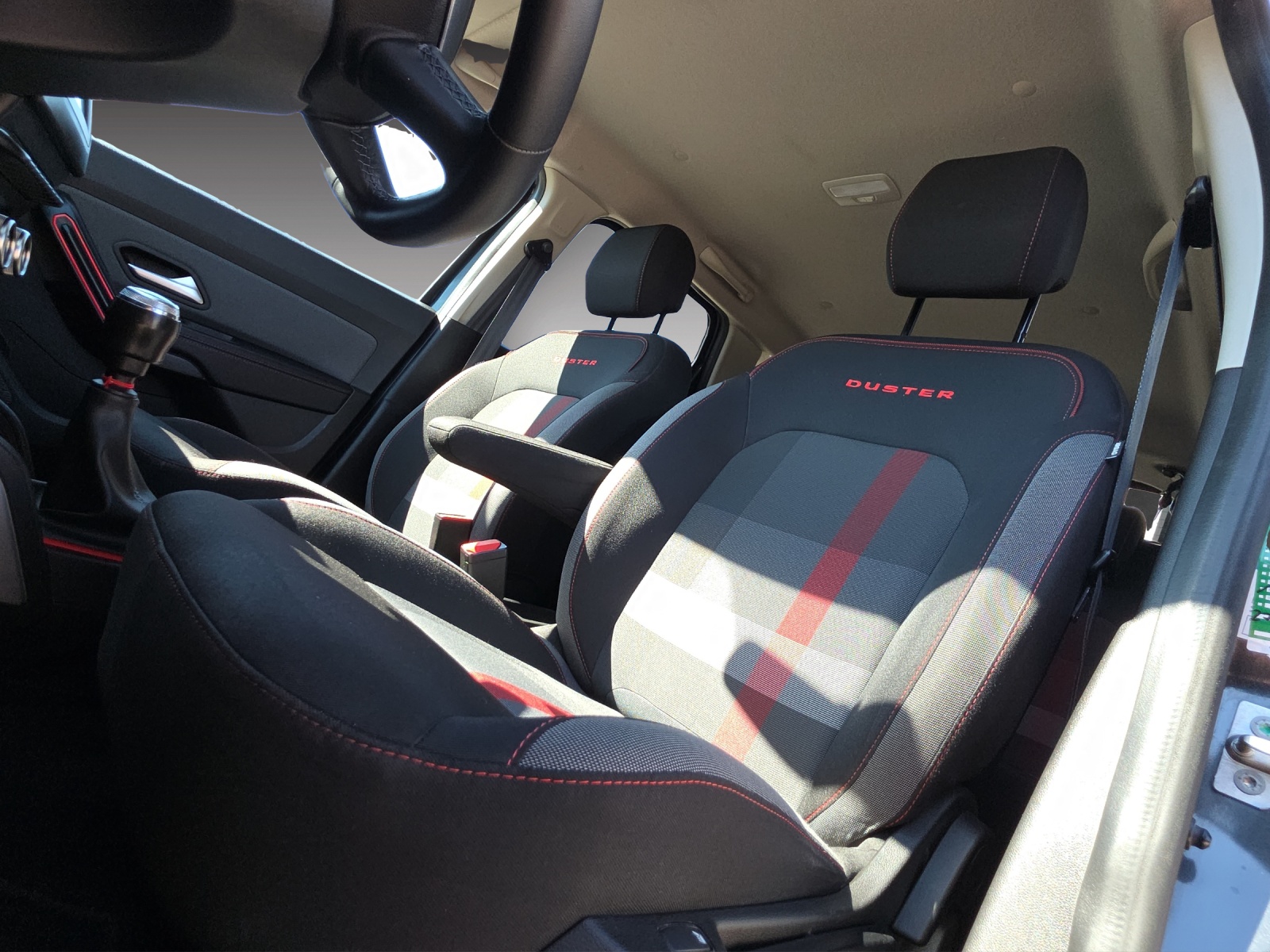 DACIA Duster TCe 150 Ultimate 4x4-image-13