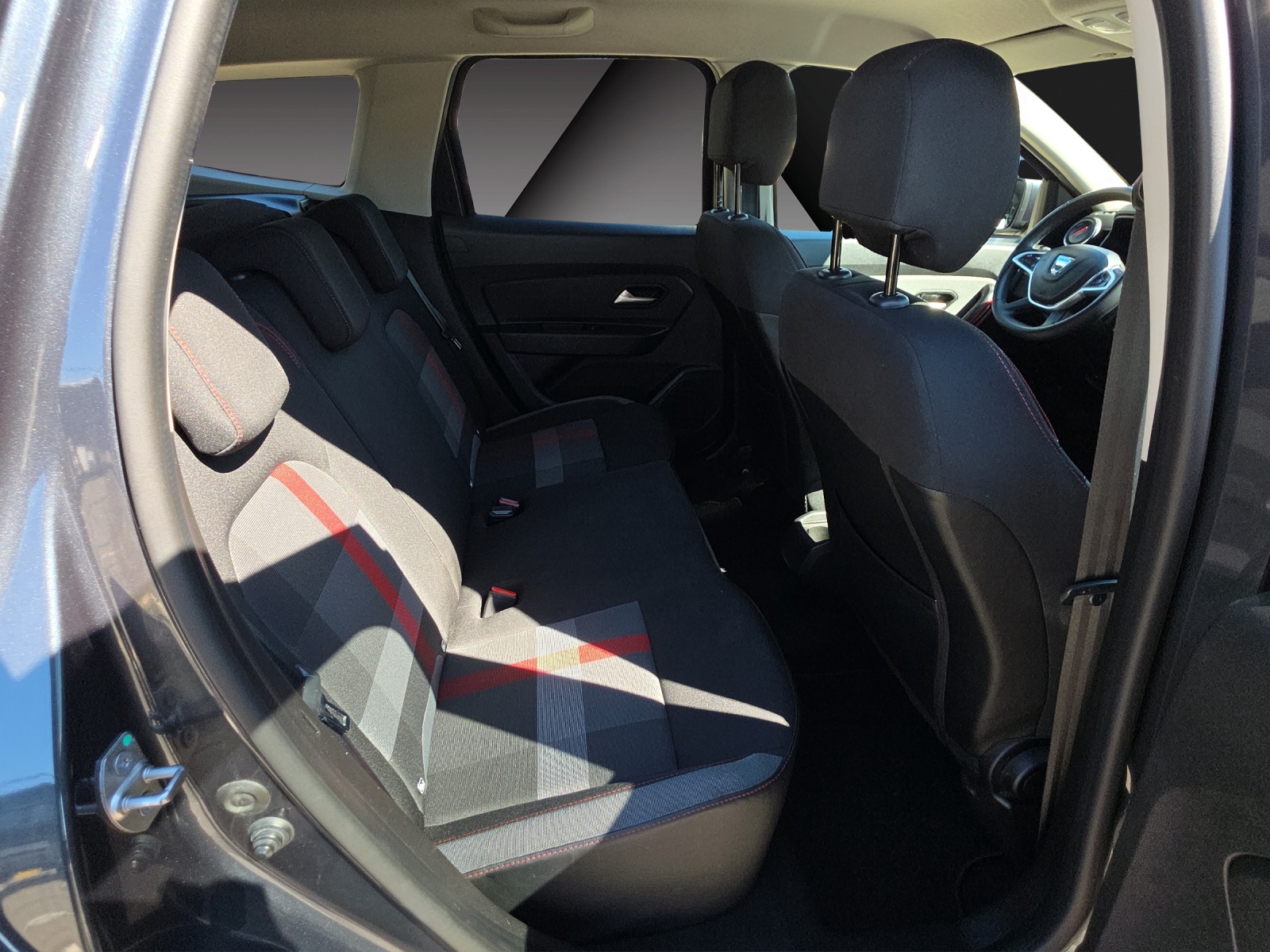 DACIA Duster TCe 150 Ultimate 4x4-image-17