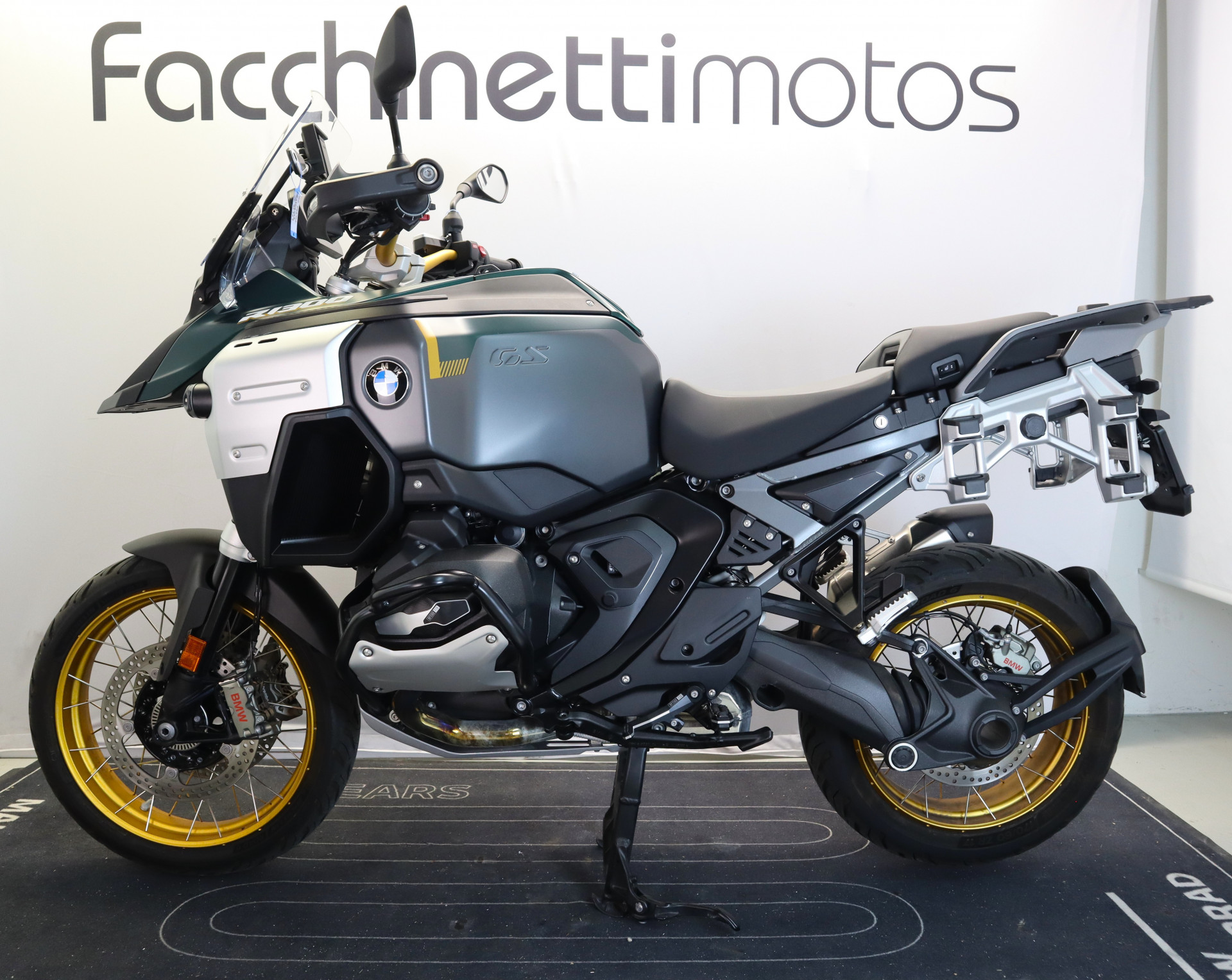 BMW R 1300 GS Adventure-showroom-element-1