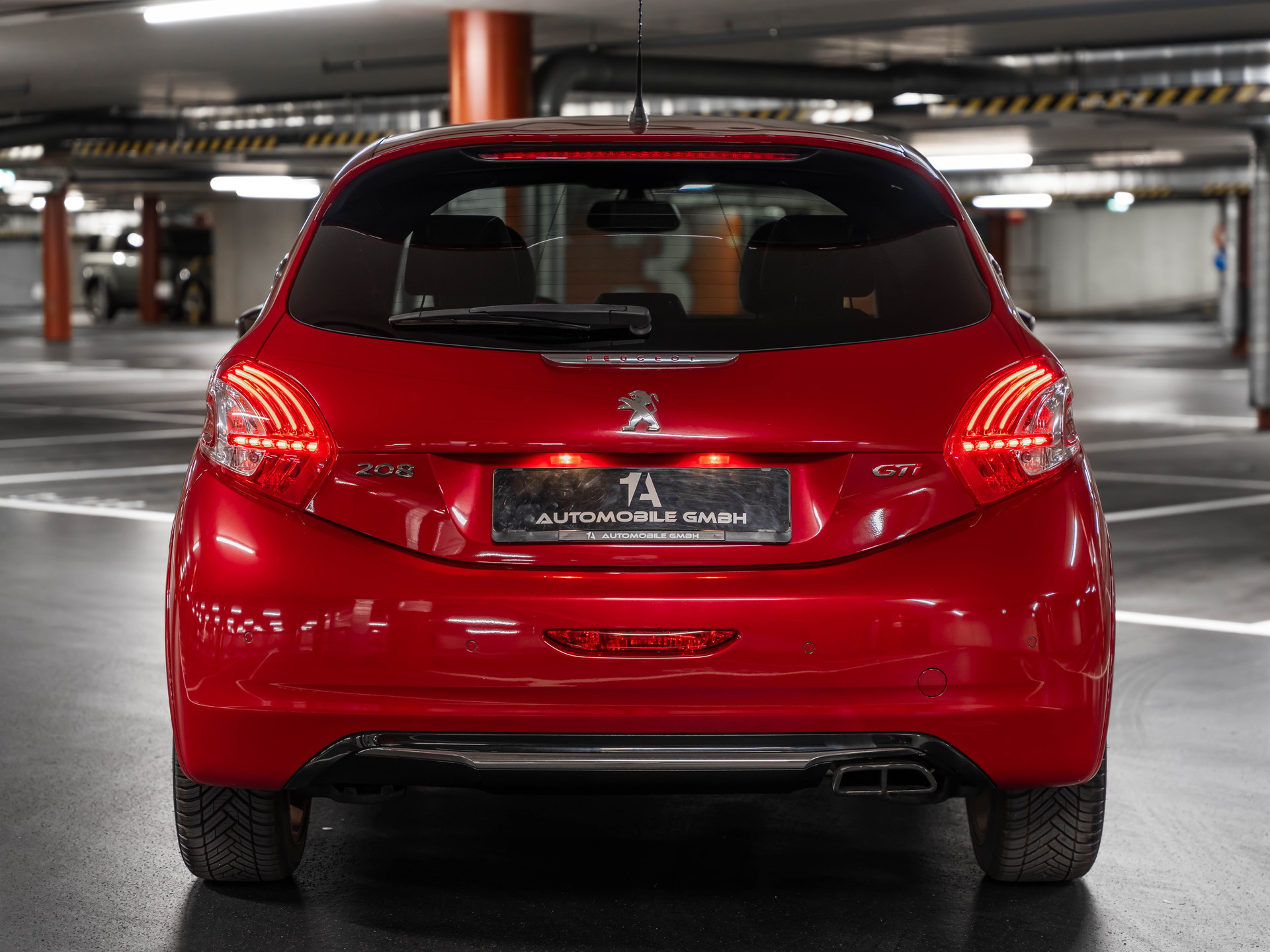 PEUGEOT 208 1.6 Turbo GTi-image-8