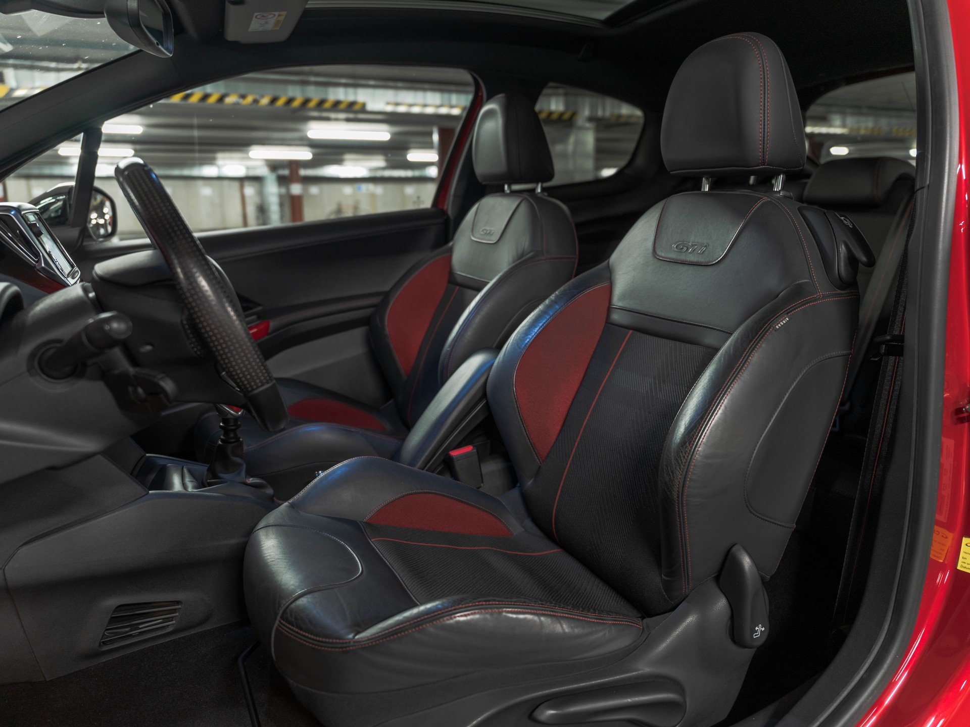 PEUGEOT 208 1.6 Turbo GTi-image-29