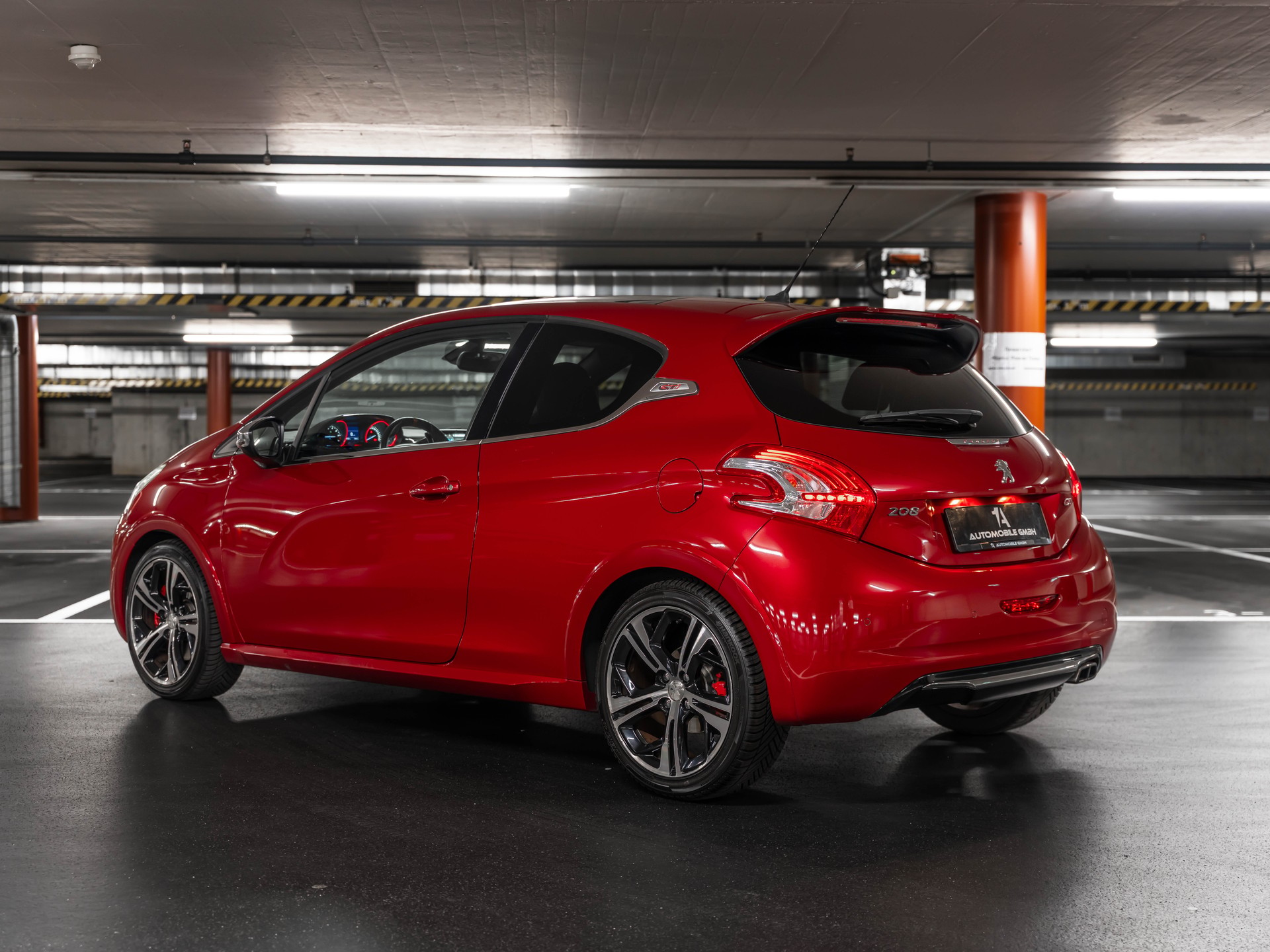 PEUGEOT 208 1.6 Turbo GTi-image-6