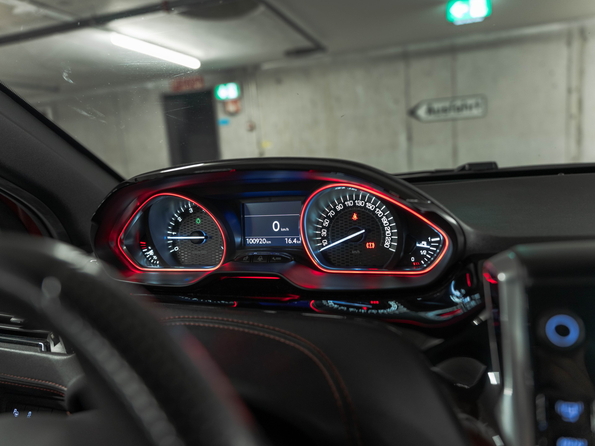 PEUGEOT 208 1.6 Turbo GTi-image-19