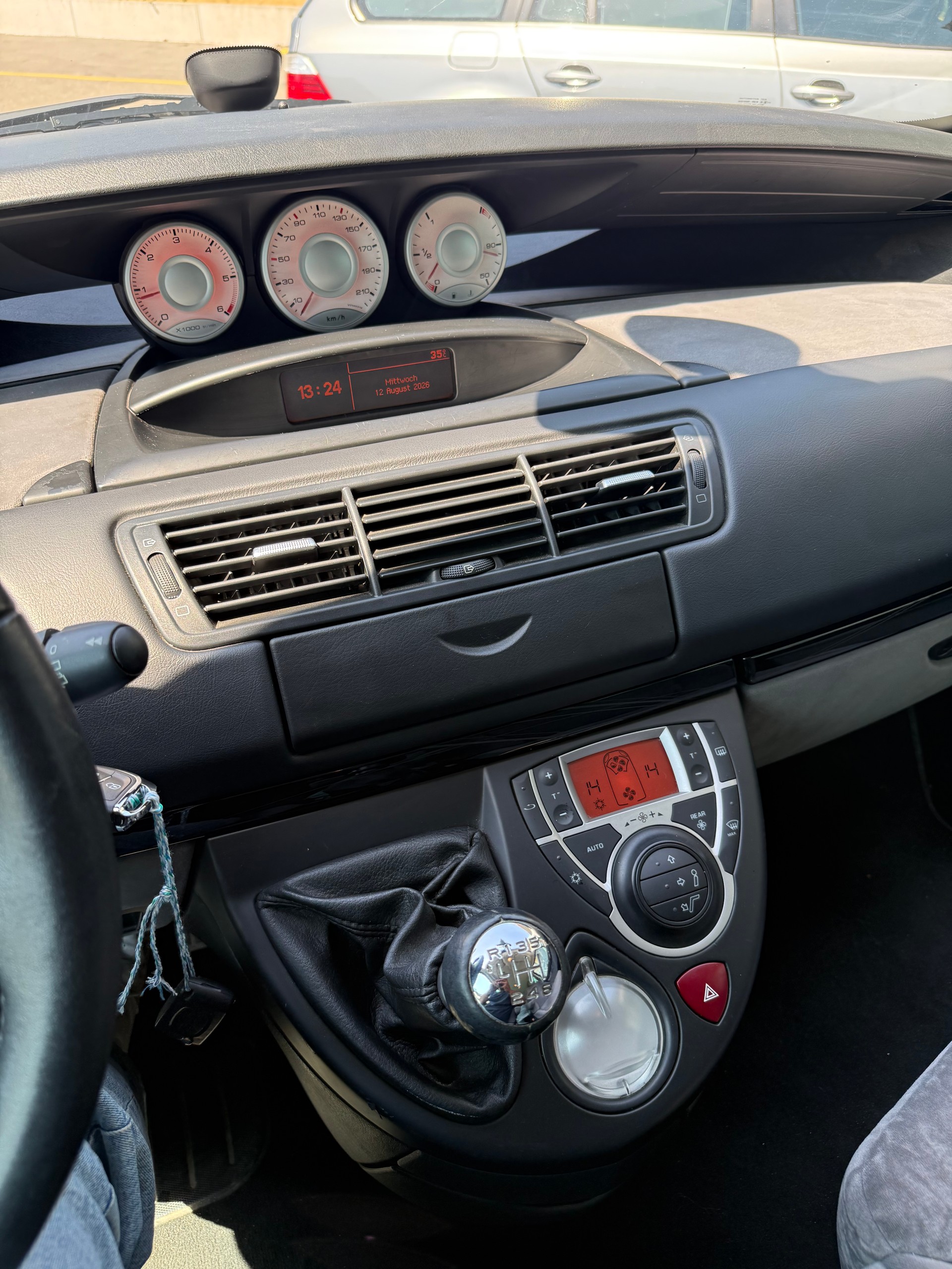 CITROEN C8 2.0 16V HDi Exclusive-image-6
