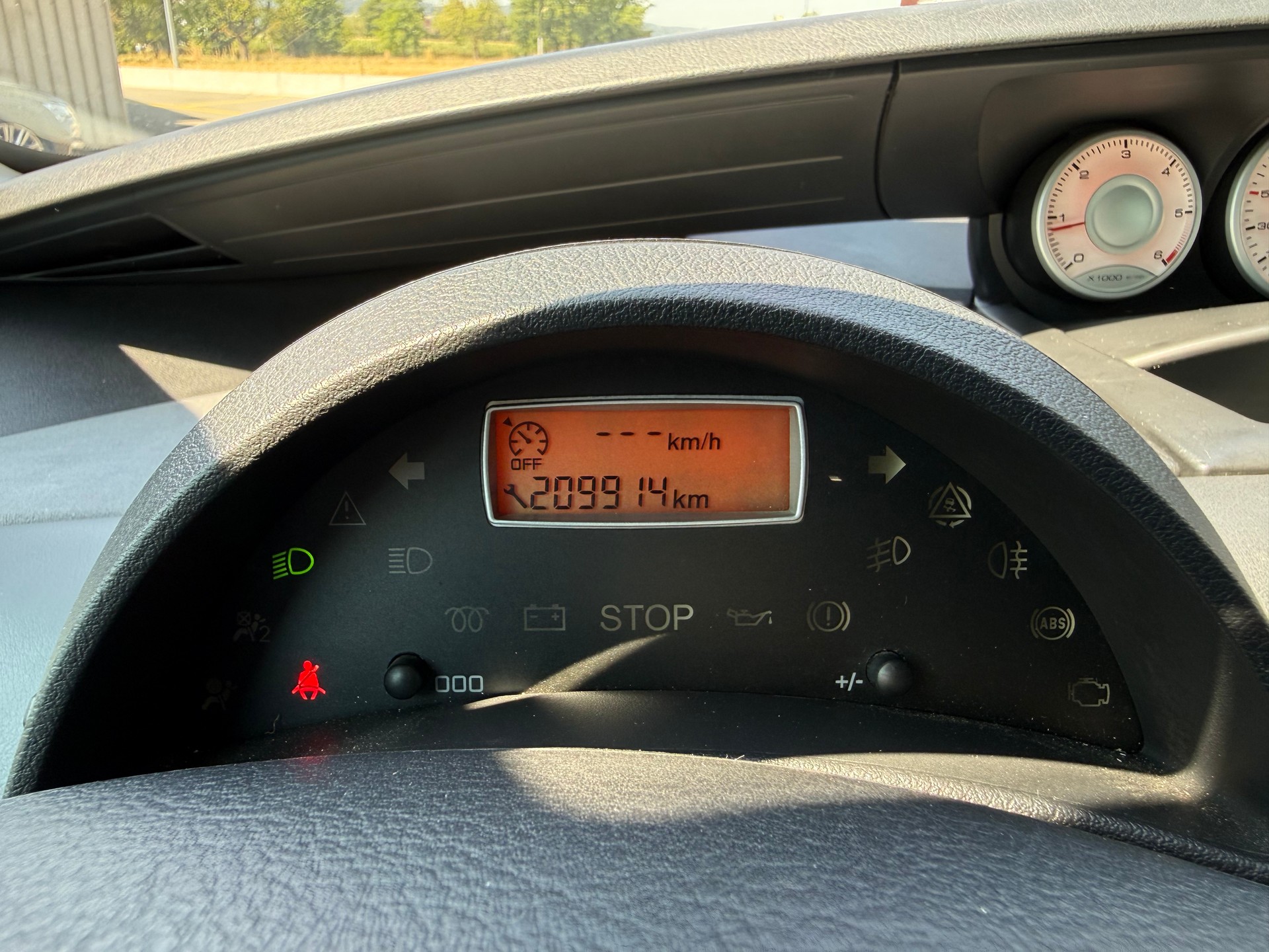 CITROEN C8 2.0 16V HDi Exclusive-image-7