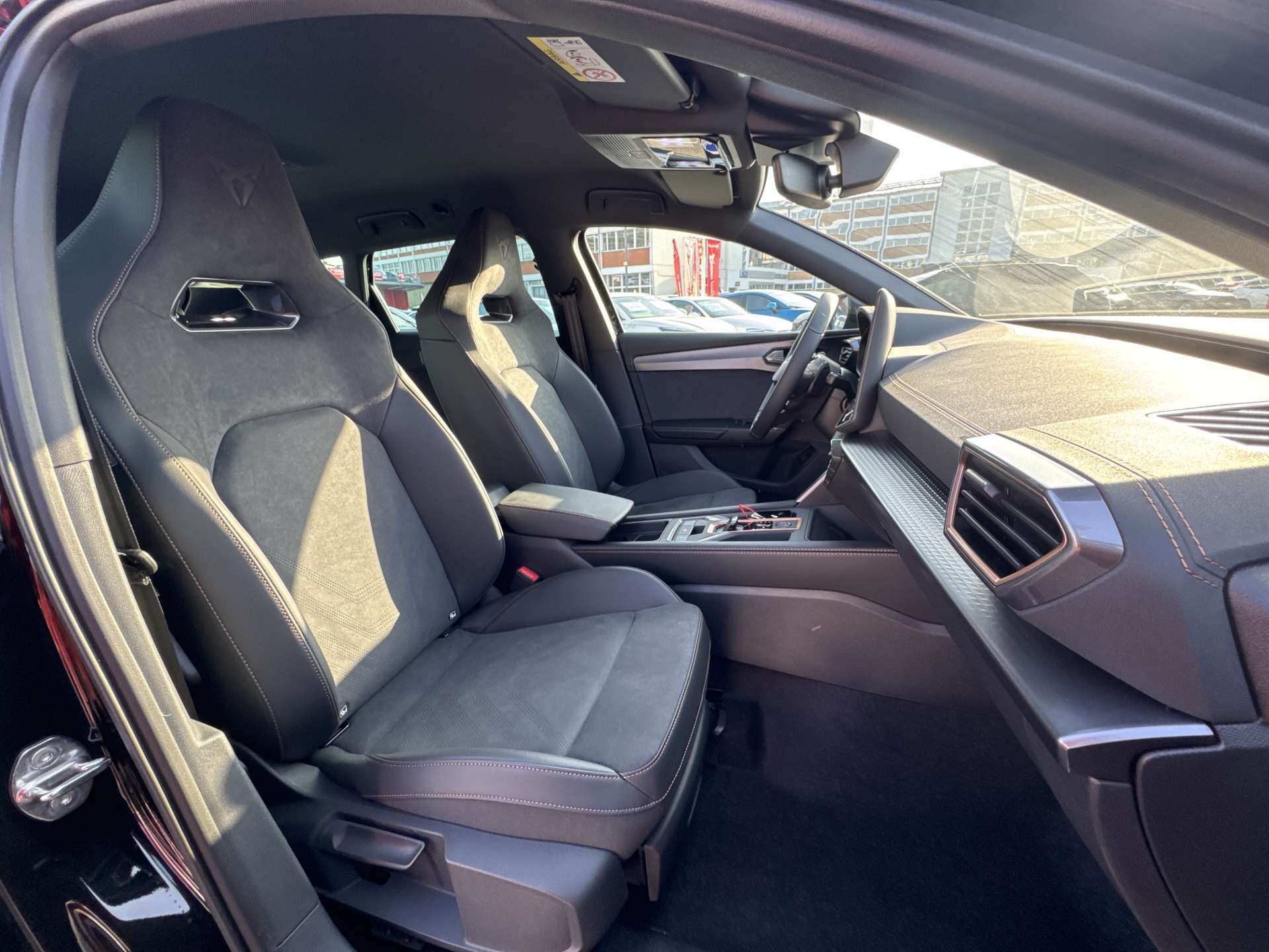 CUPRA LEON ST 2.0 TSi VZ 4Drive 333PS DSG-Automat-image-11
