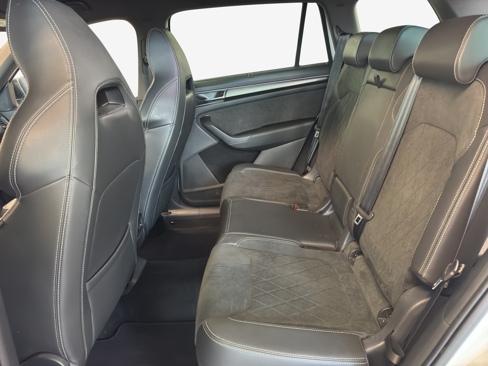 SKODA Kodiaq 2.0 TDI CR SportLine 4x4 DSG-image-11