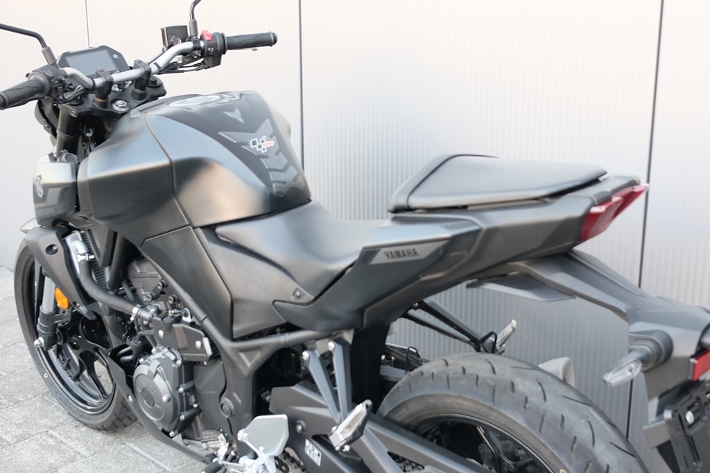 YAMAHA MT-03 ABS-showroom-element-2