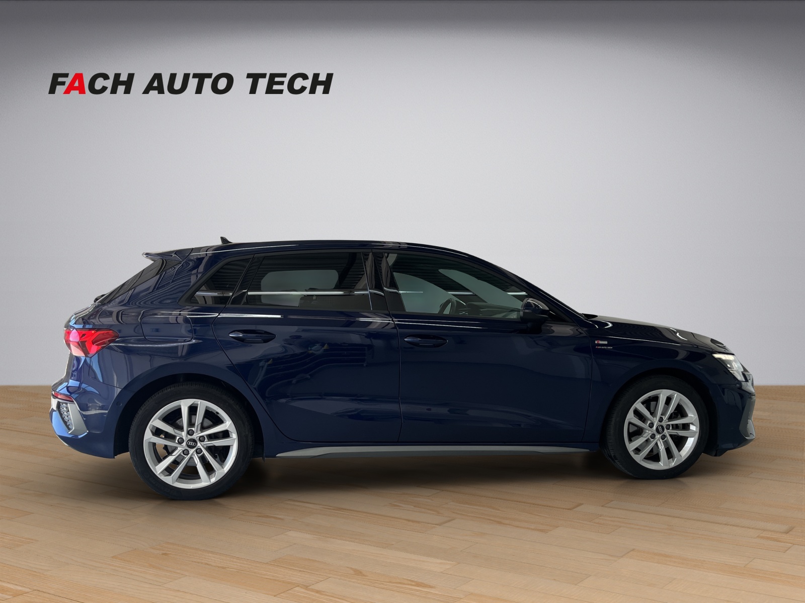 AUDI A3 Sportback 2.0 40 TFSI S Line quattro S-Tronic-image-6