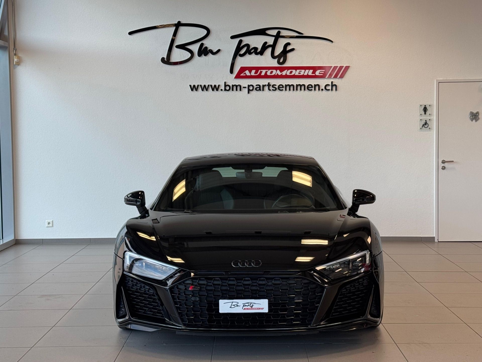 AUDI R8 Coupé RWD S-Tronic-image-6