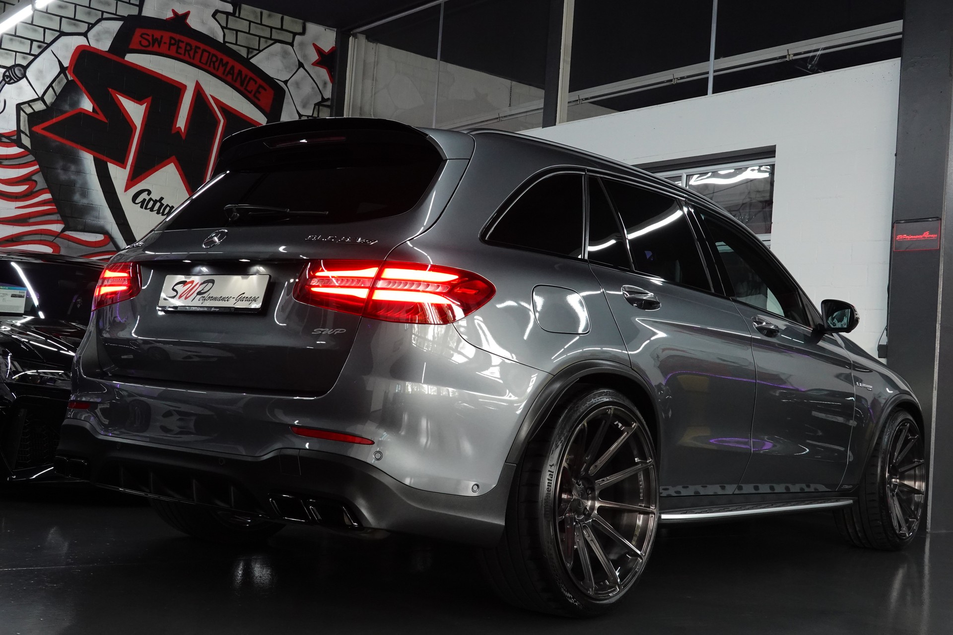 MERCEDES-BENZ GLC 63 S AMG EDITION 1 4-MATIC+9G-TRONIC DESIGNO FULL ON TOP 22"-image-26
