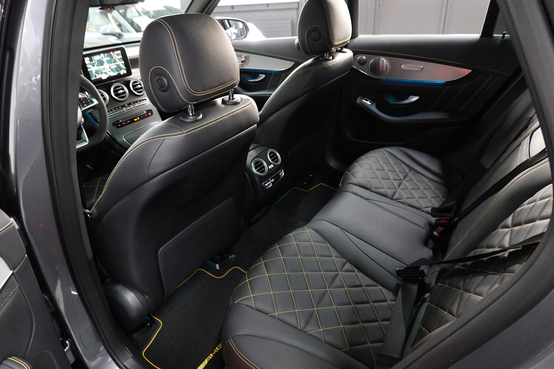 MERCEDES-BENZ GLC 63 S AMG EDITION 1 4-MATIC+9G-TRONIC DESIGNO FULL ON TOP 22"-image-41