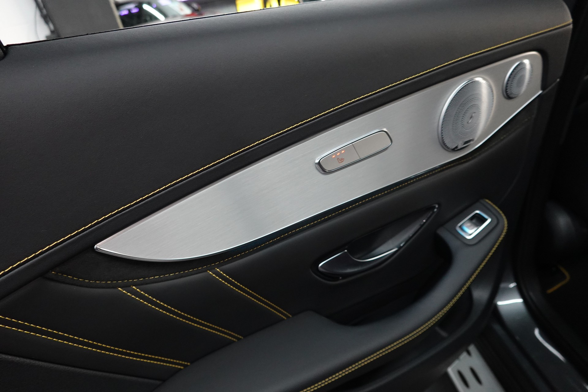 MERCEDES-BENZ GLC 63 S AMG EDITION 1 4-MATIC+9G-TRONIC DESIGNO FULL ON TOP 22"-image-42