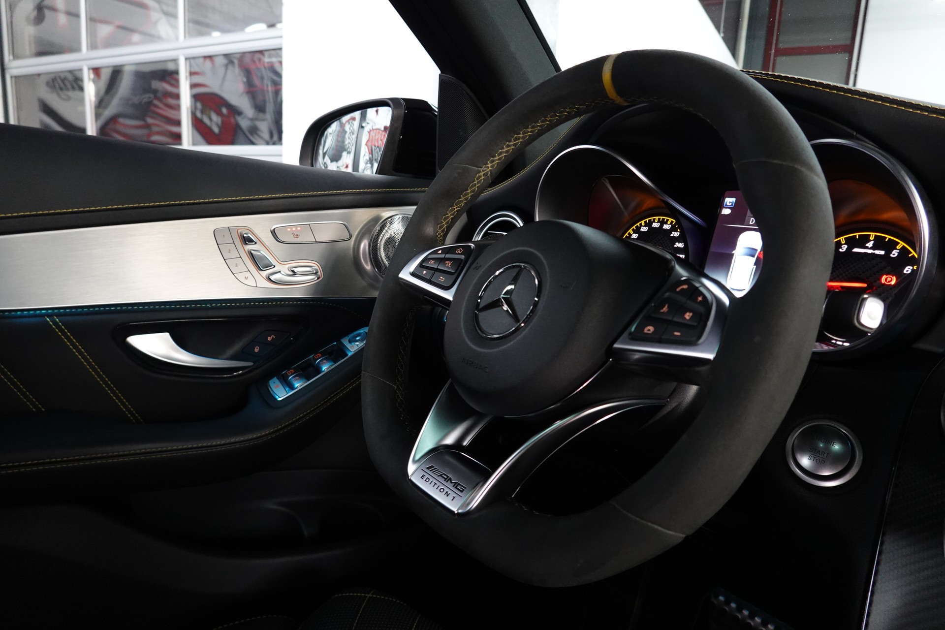 MERCEDES-BENZ GLC 63 S AMG EDITION 1 4-MATIC+9G-TRONIC DESIGNO FULL ON TOP 22"-image-57