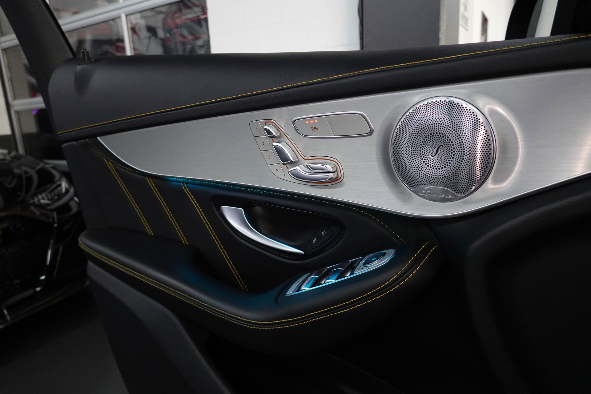 MERCEDES-BENZ GLC 63 S AMG EDITION 1 4-MATIC+9G-TRONIC DESIGNO FULL ON TOP 22"-image-38