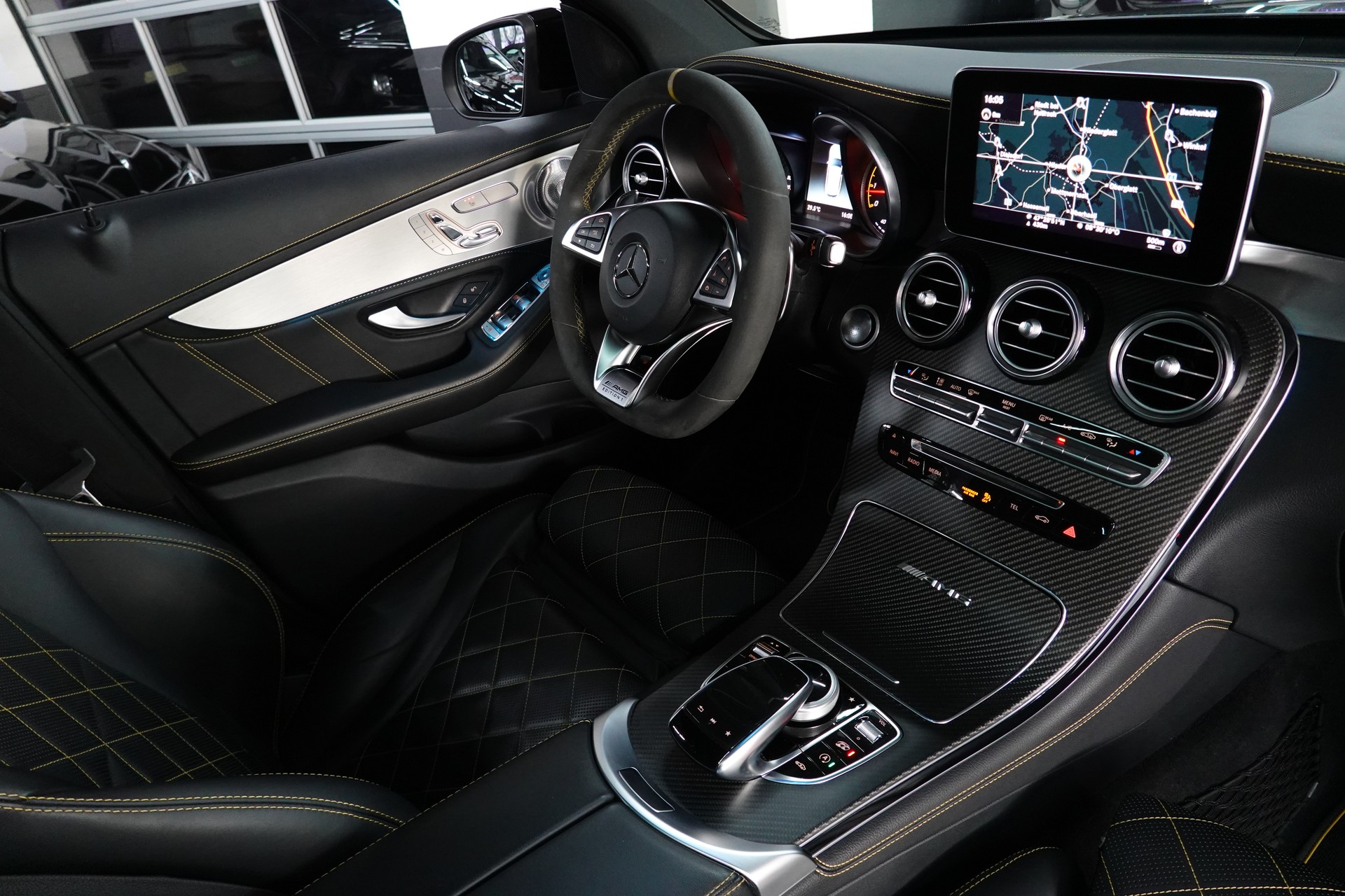 MERCEDES-BENZ GLC 63 S AMG EDITION 1 4-MATIC+9G-TRONIC DESIGNO FULL ON TOP 22"-image-53