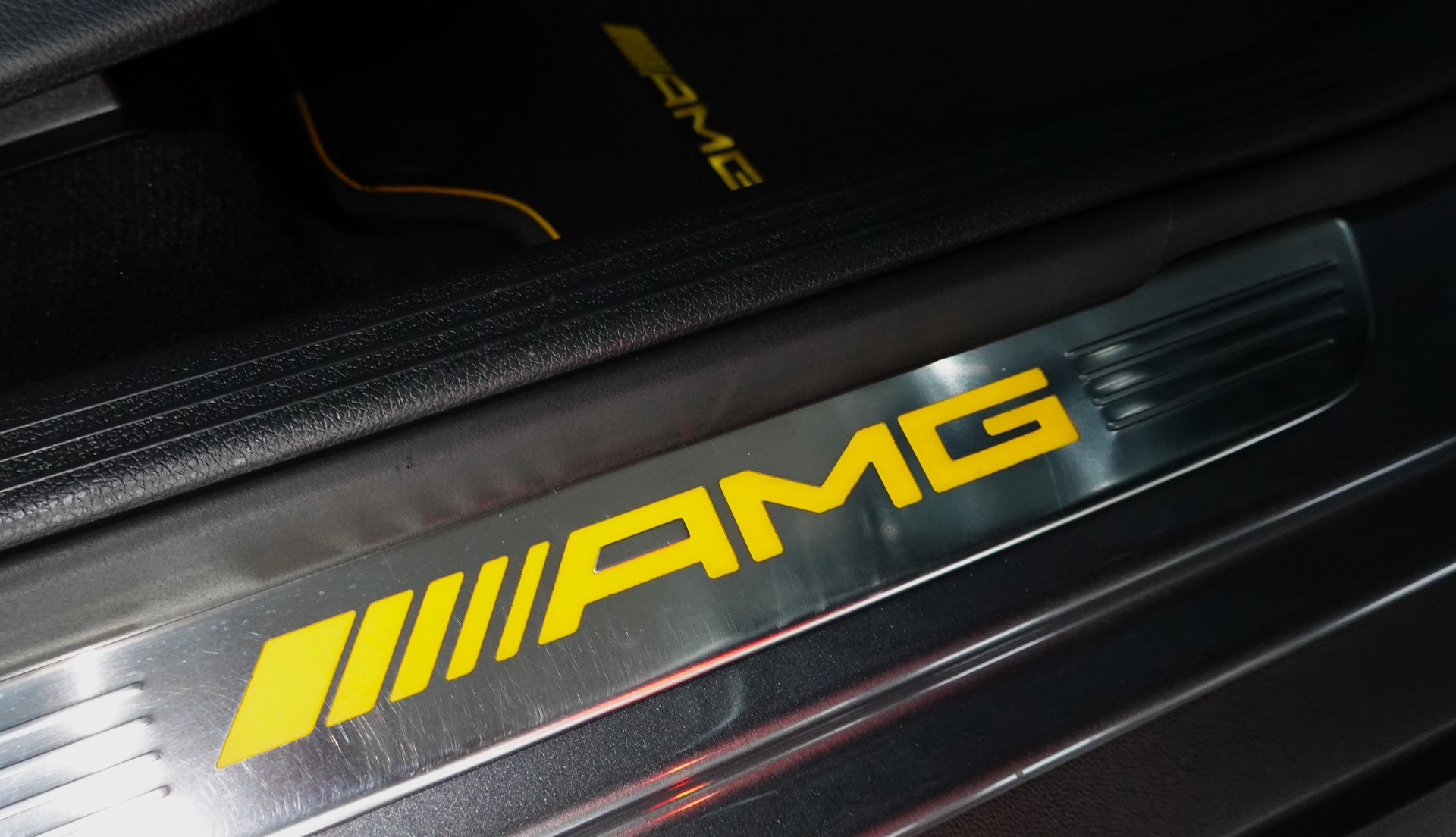MERCEDES-BENZ GLC 63 S AMG EDITION 1 4-MATIC+9G-TRONIC DESIGNO FULL ON TOP 22"-image-55