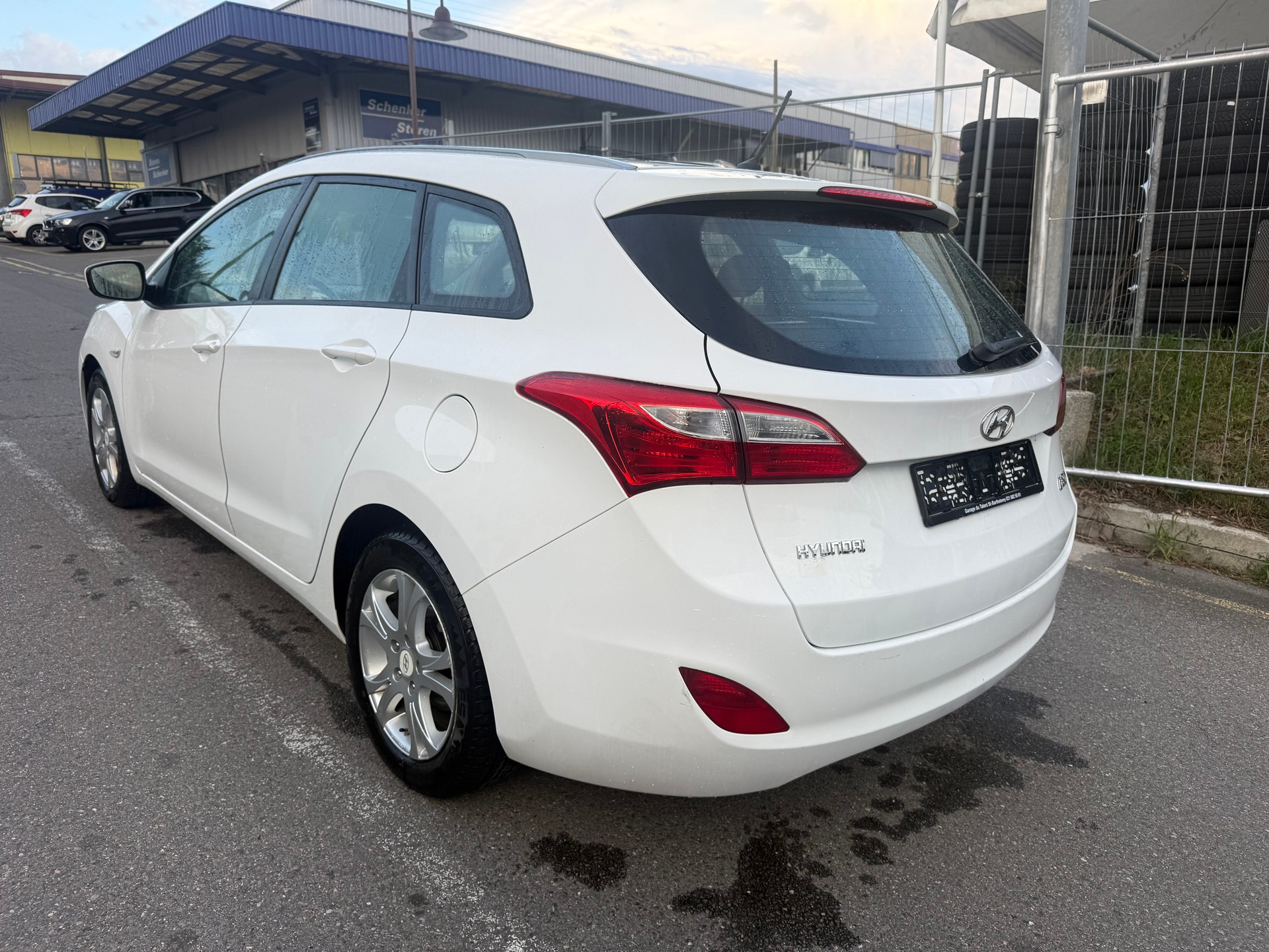 HYUNDAI i30 Wagon 1.6 CRDi Vertex-image-4
